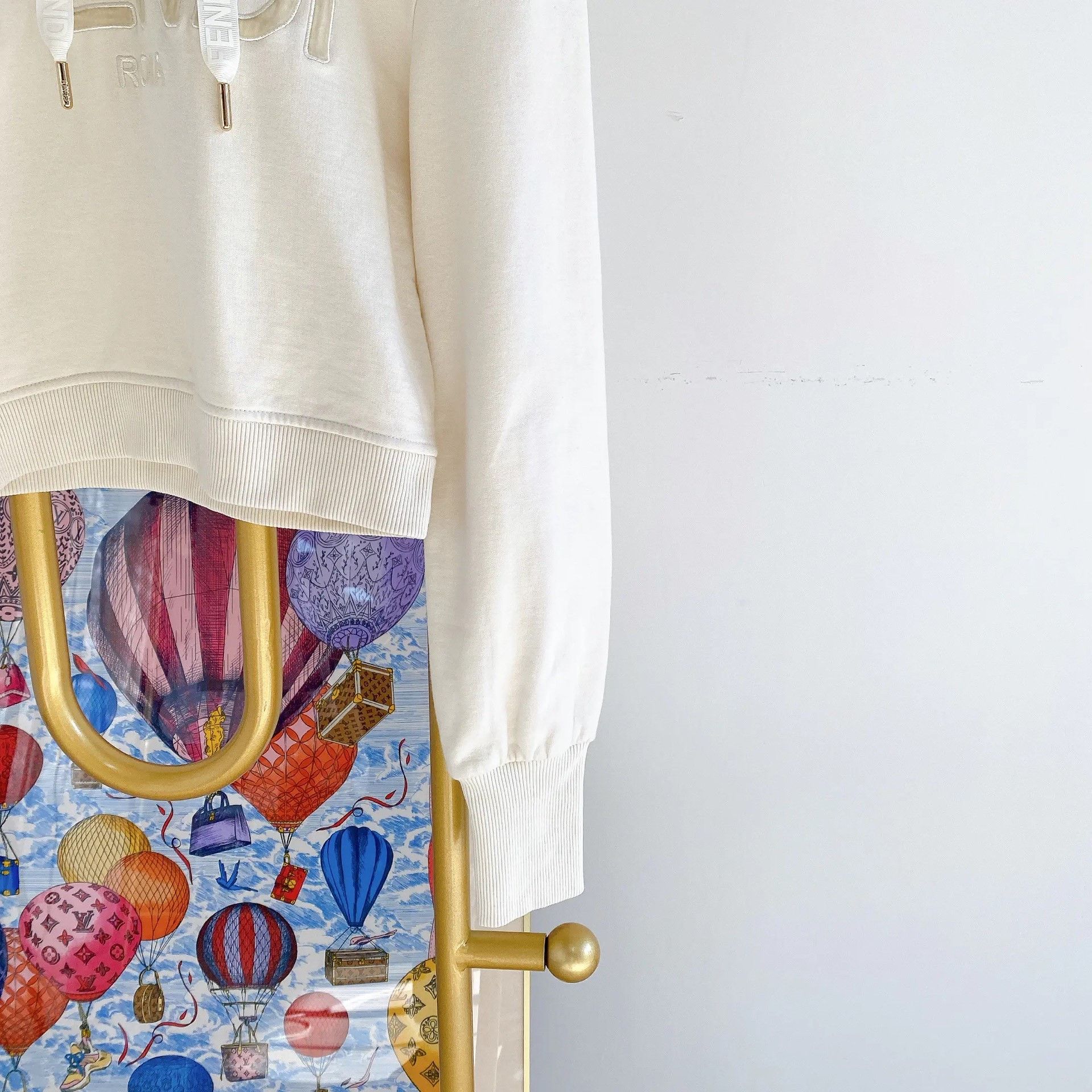 Fendi Fendi Beige Logo Hoodie XS Size XS / US 0-2 / IT 36-38 - 4 Thumbnail