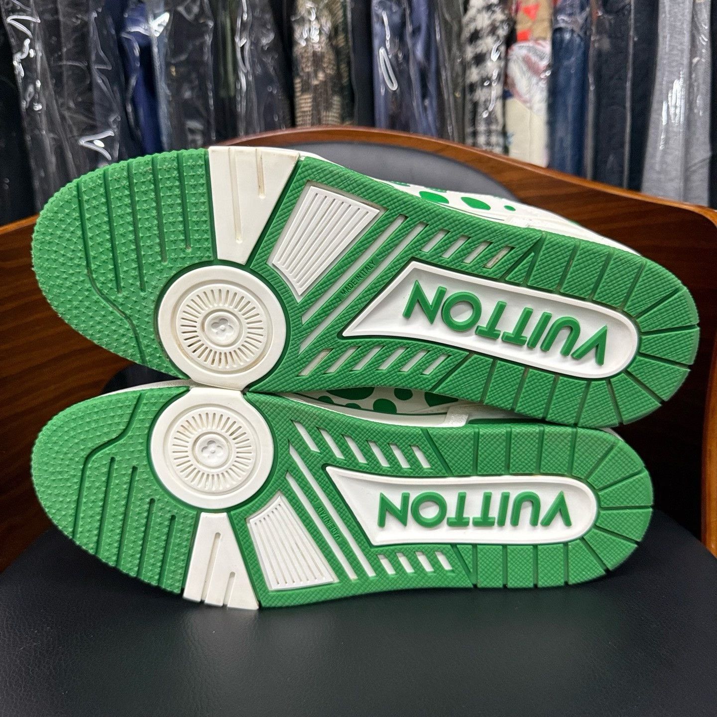 Louis Vuitton Louis Vuitton Collab Limited Green Lowtop Sneakers 41 Men Size US 8.5 / EU 41-42 - 8 Thumbnail