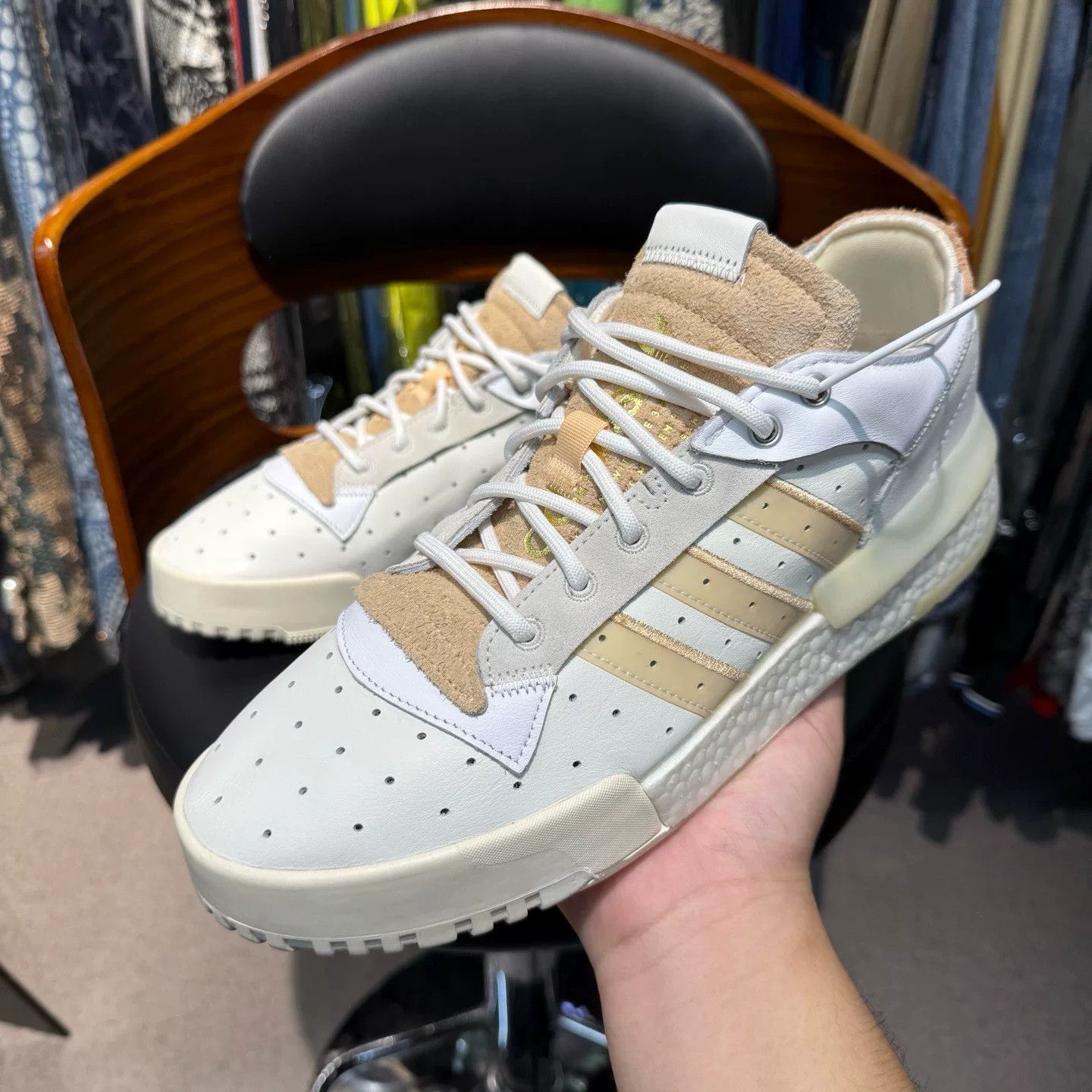 Adidas Adidas White Lowtop Sneakers 44.5 Men Size US 11 / EU 44 - 5 Thumbnail