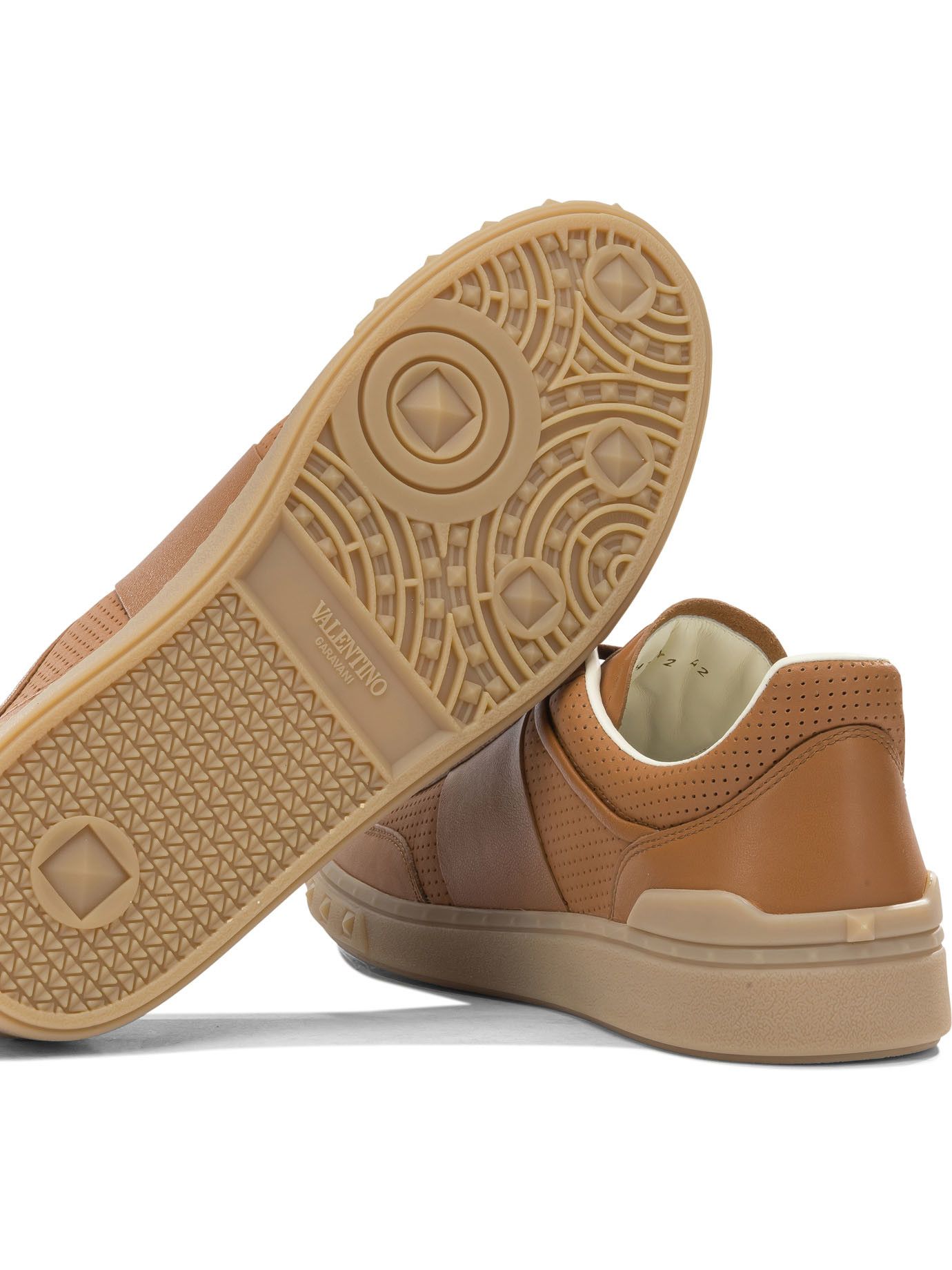 Valentino Valentino Garavani Sneakers & Slip-On IT 42 Men - USA Duties Paid Size US 9 / EU 42 - 5 Thumbnail
