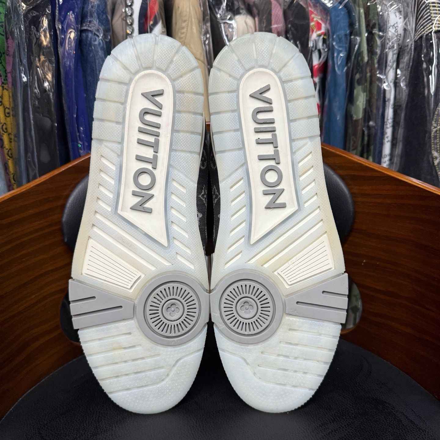 Louis Vuitton Louis Vuitton Training Denim White Lowtop Sneakers 10 Men Size US 10 / EU 43 - 9 Thumbnail