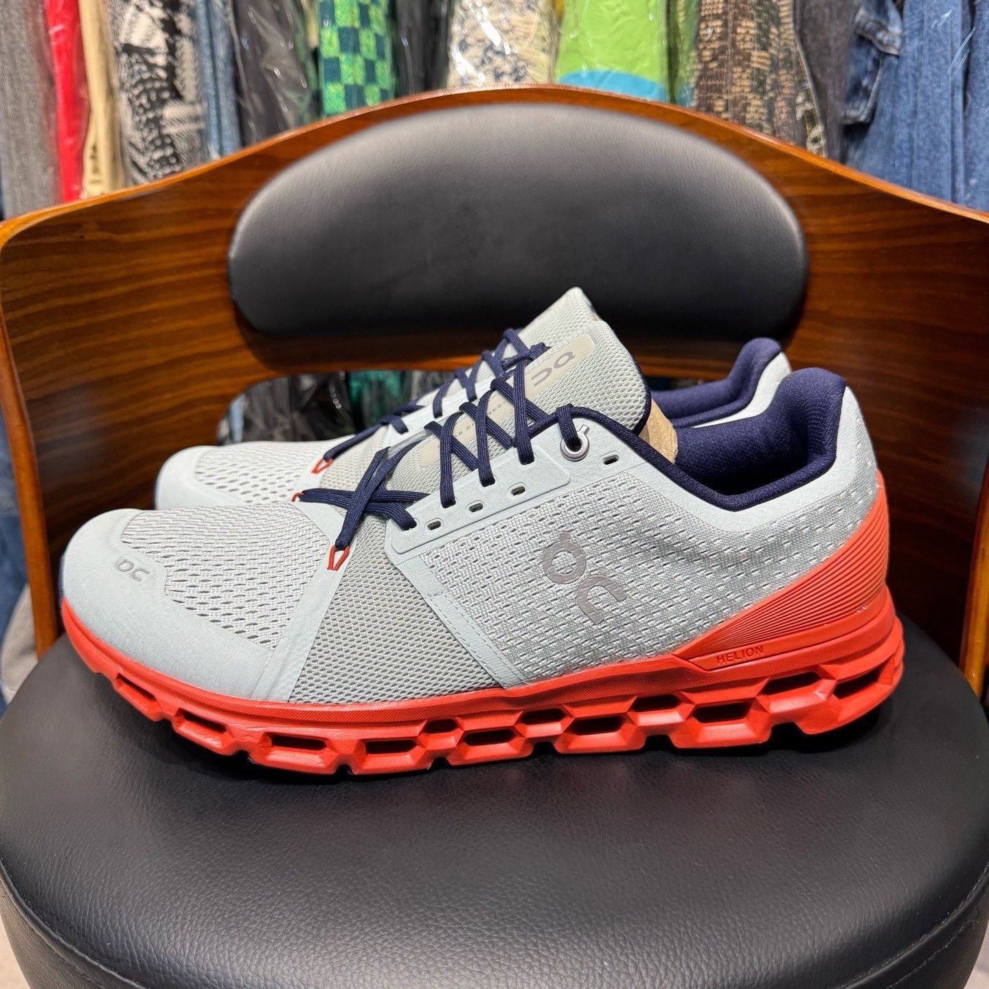 On On Gray Lowtop Sneakers 44.5 Men Size US 11 / EU 44 - 6 Thumbnail