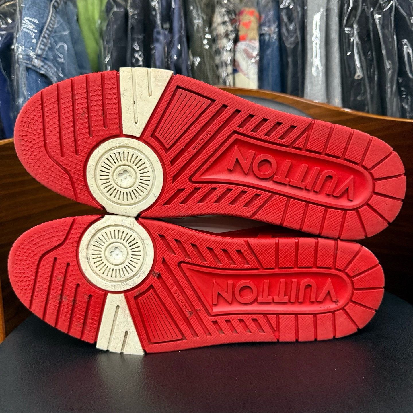 Louis Vuitton Louis Vuitton Training Red Lowtop Sneakers 42 Men Size US 9 / EU 42 - 9 Thumbnail