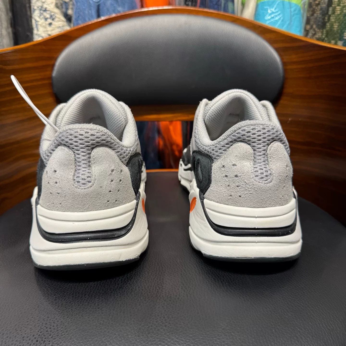 Adidas Adidas YEEZY700 Lowtop Sneakers 42 Men Size US 9 / EU 42 - 3 Thumbnail