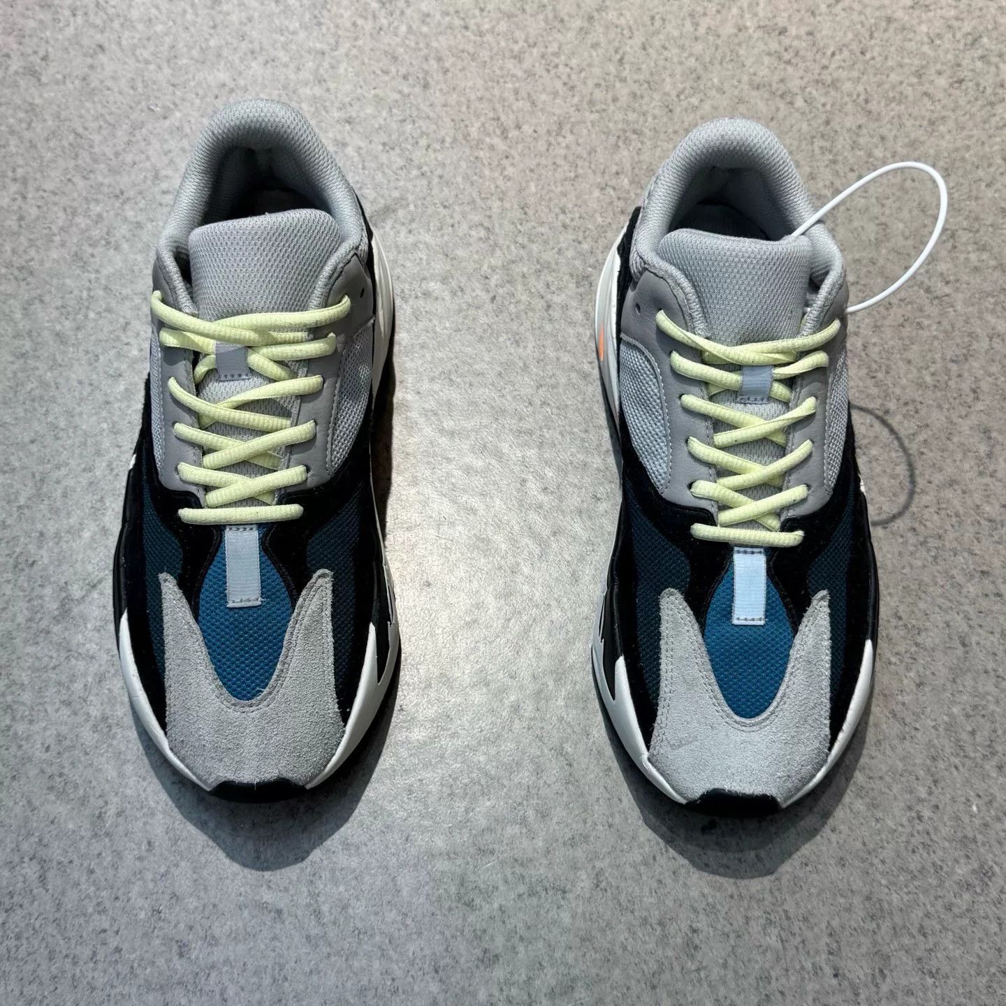 Adidas Adidas YEEZY700 Lowtop Sneakers 42 Men Size US 9 / EU 42 - 5 Thumbnail