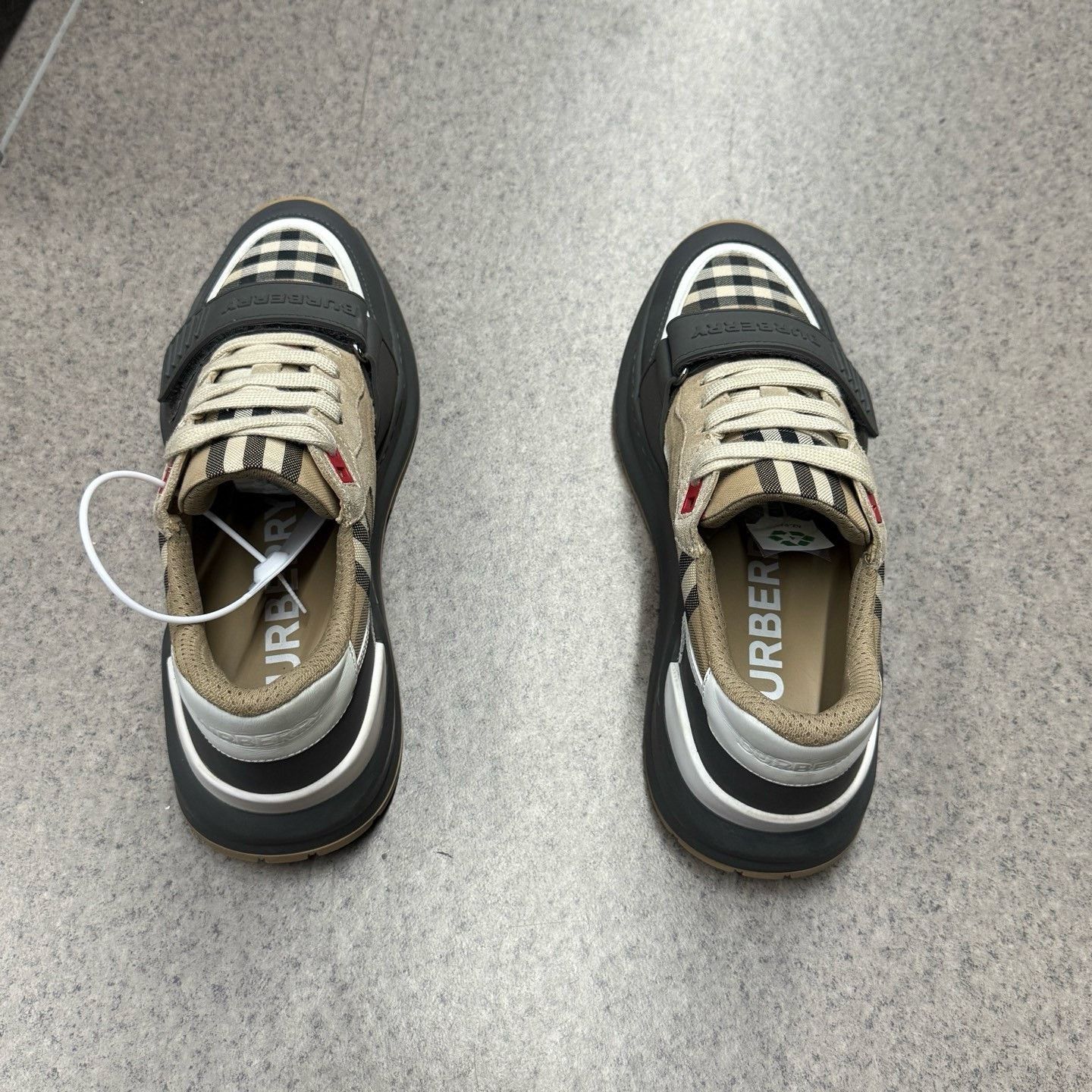 Burberry Burberry Plaid Lowtop Sneakers 41 Men Size US 8.5 / EU 41-42 - 8 Thumbnail
