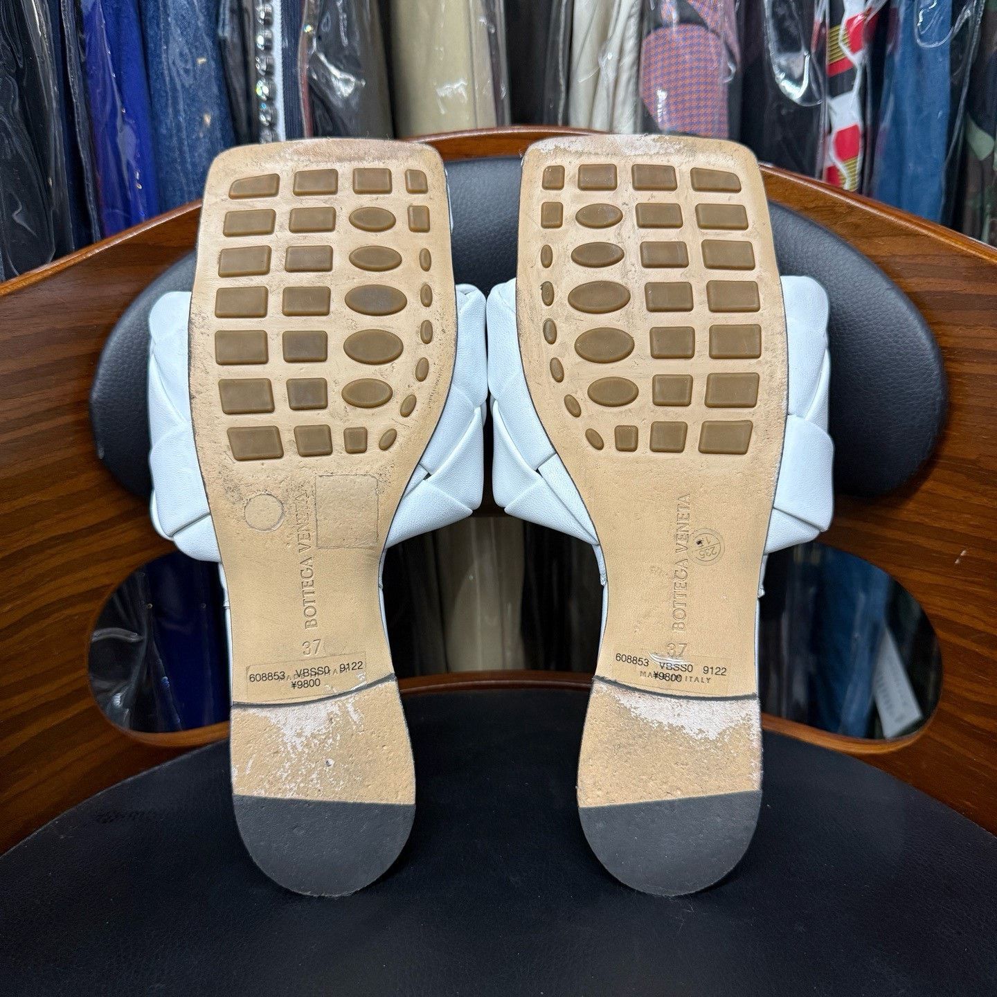 Bottega Veneta Bottega Veneta Knit White Sandals 37 Women Size US 6.5 / IT 36.5 - 9 Thumbnail