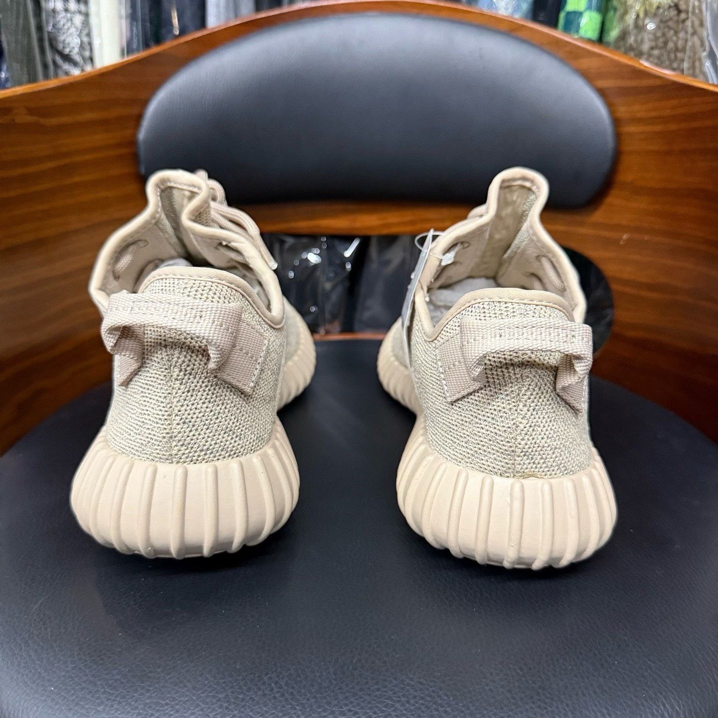 Adidas Adidas YEEZY350 Lowtop Sneakers 41 Men Size US 8.5 / EU 41-42 - 3 Thumbnail