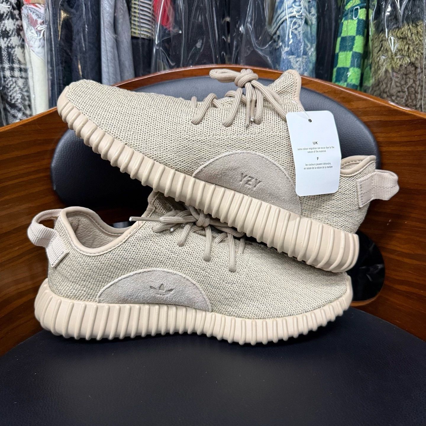 Adidas Adidas YEEZY350 Lowtop Sneakers 41 Men Size US 8.5 / EU 41-42 - 7 Thumbnail