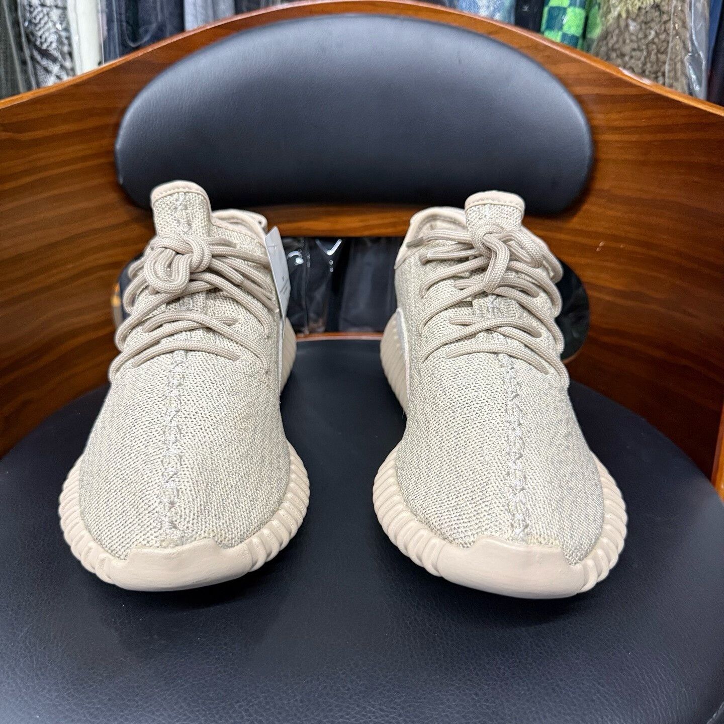 Adidas Adidas YEEZY350 Lowtop Sneakers 41 Men Size US 8.5 / EU 41-42 - 2 Thumbnail