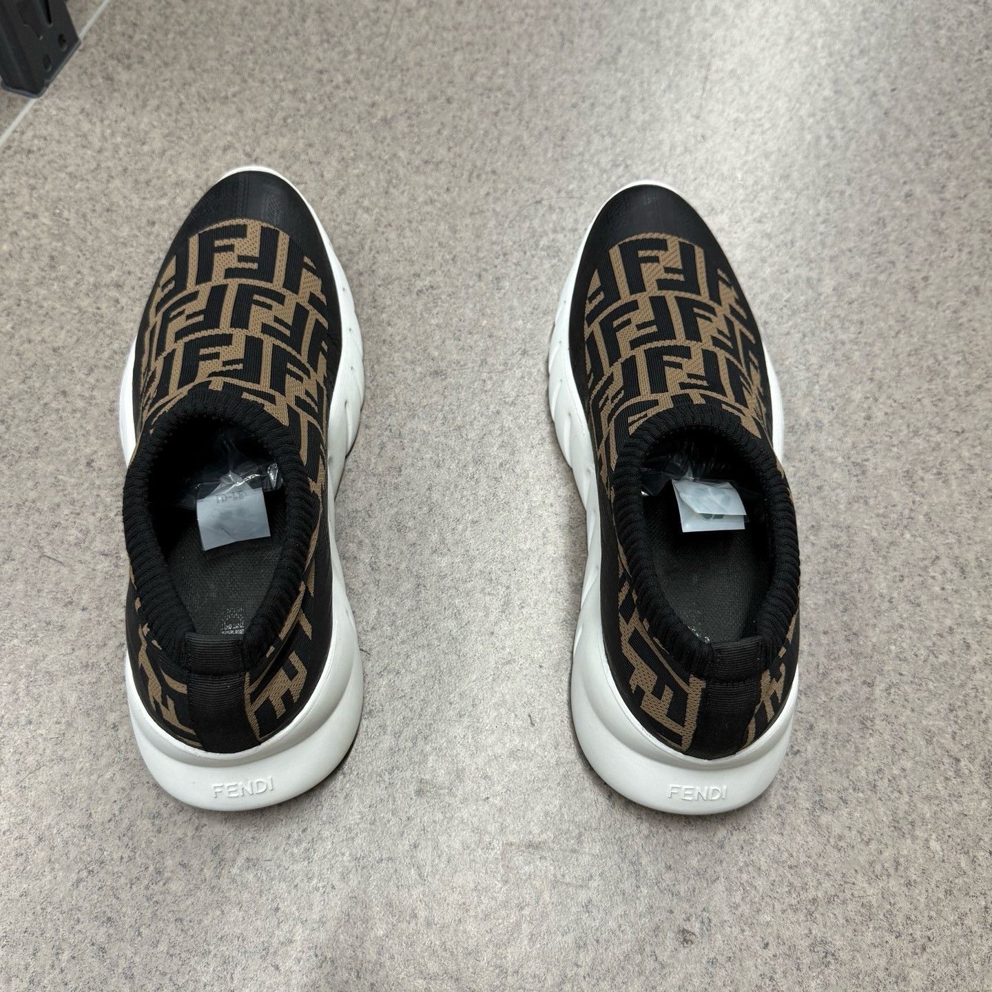Fendi Fendi Casual Lowtop Sneakers 9 Men Size US 9 / EU 42 - 8 Thumbnail