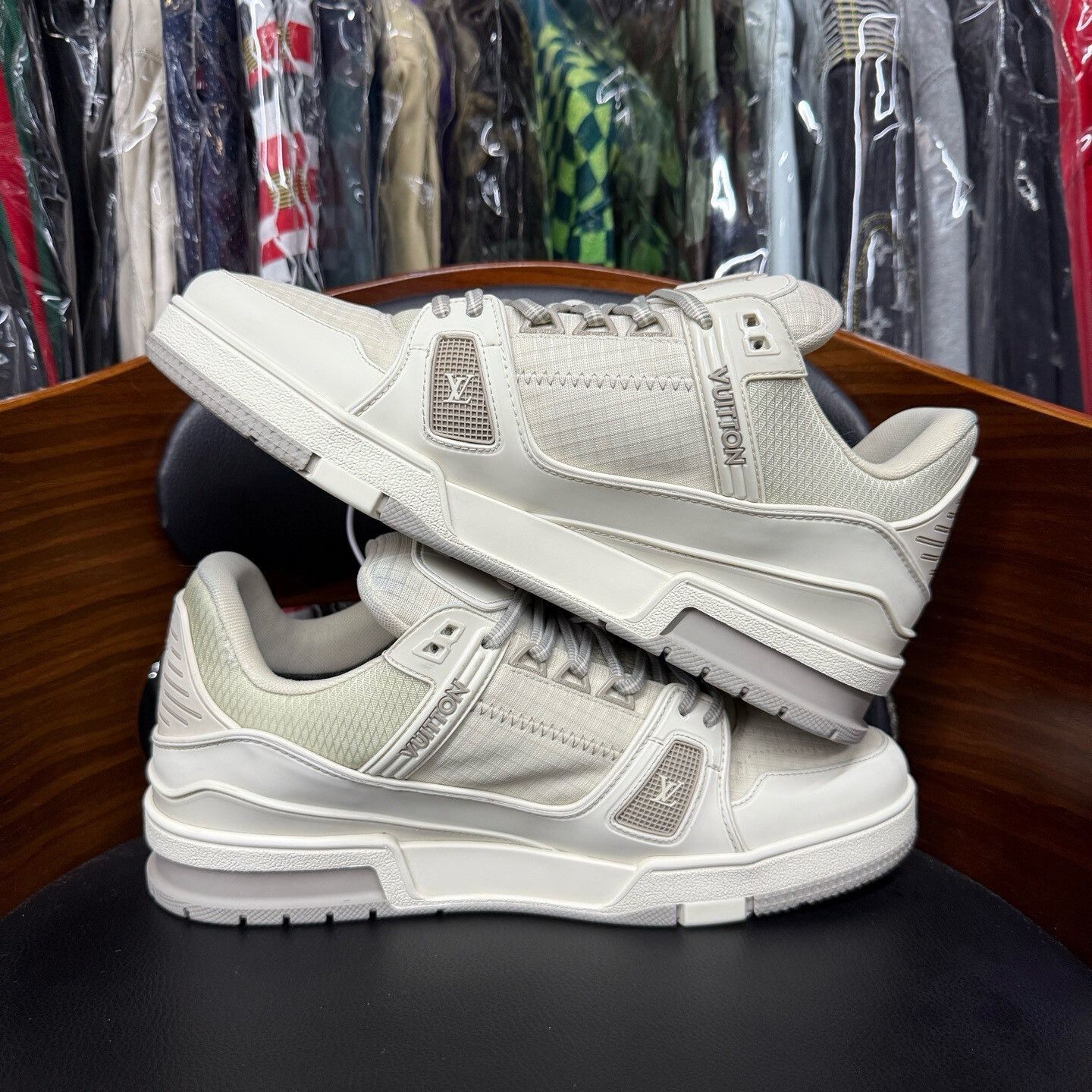 Louis Vuitton Louis Vuitton Training Gray Lowtop Sneakers 26 Men Size US 10 / EU 43 - 7 Thumbnail