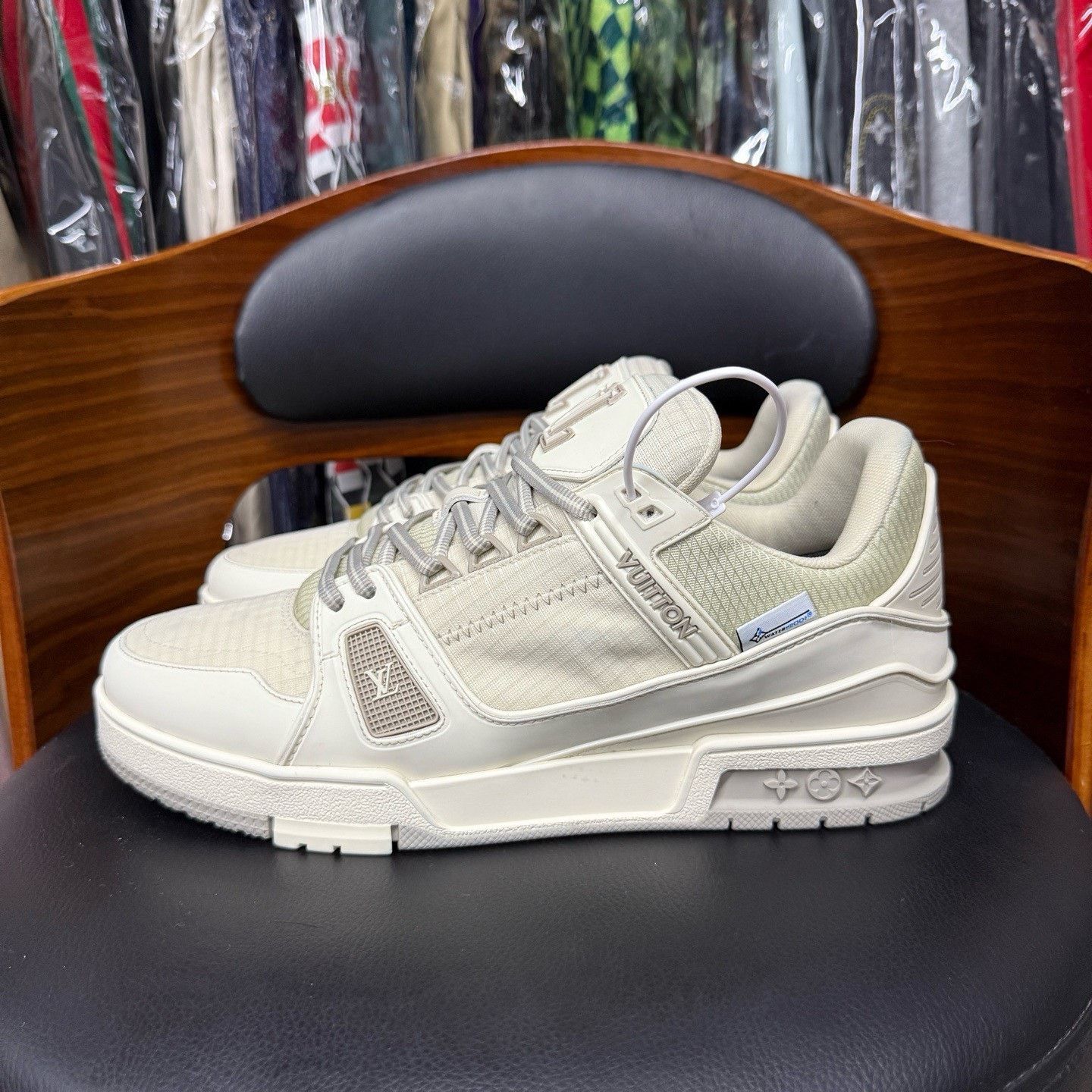 Louis Vuitton Louis Vuitton Training Gray Lowtop Sneakers 26 Men Size US 10 / EU 43 - 6 Thumbnail