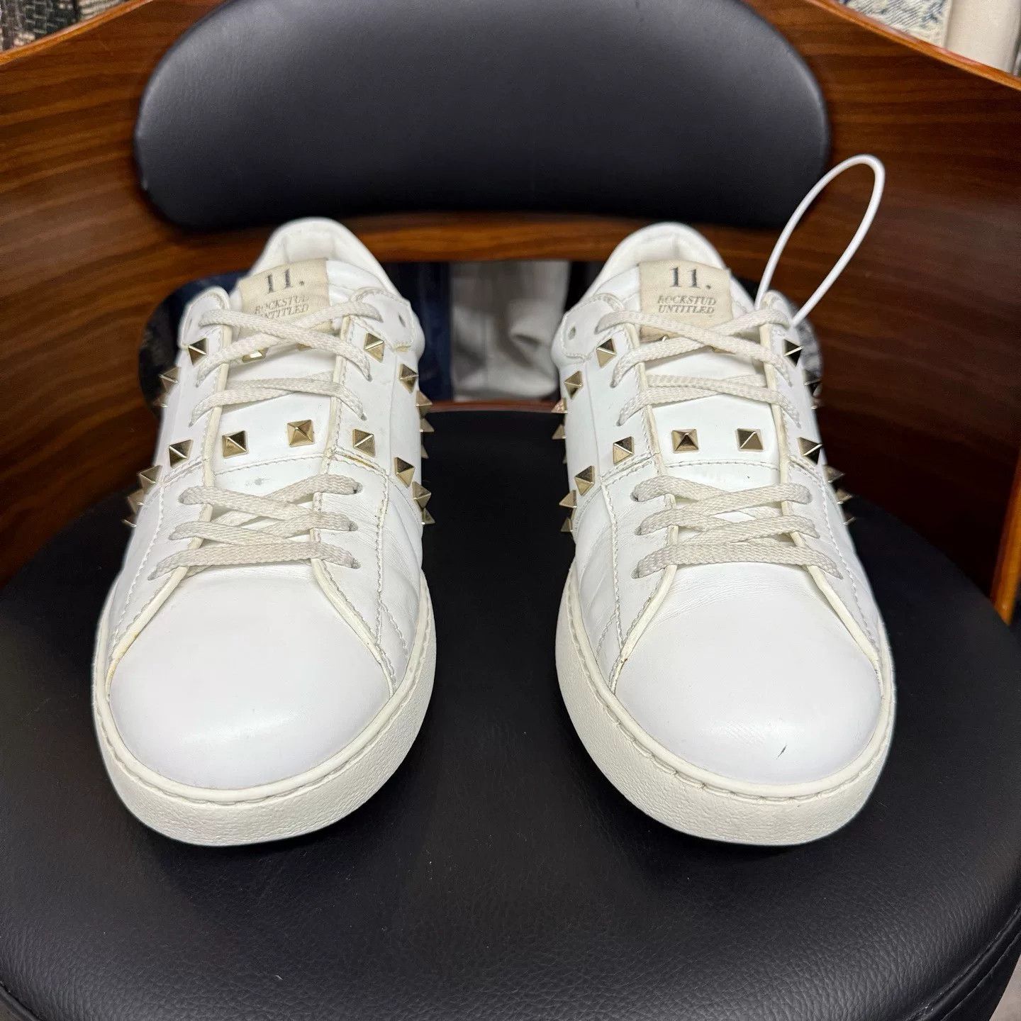 Valentino Valentino White Lowtop Sneakers 42 Men Size US 9 / EU 42 - 2 Thumbnail