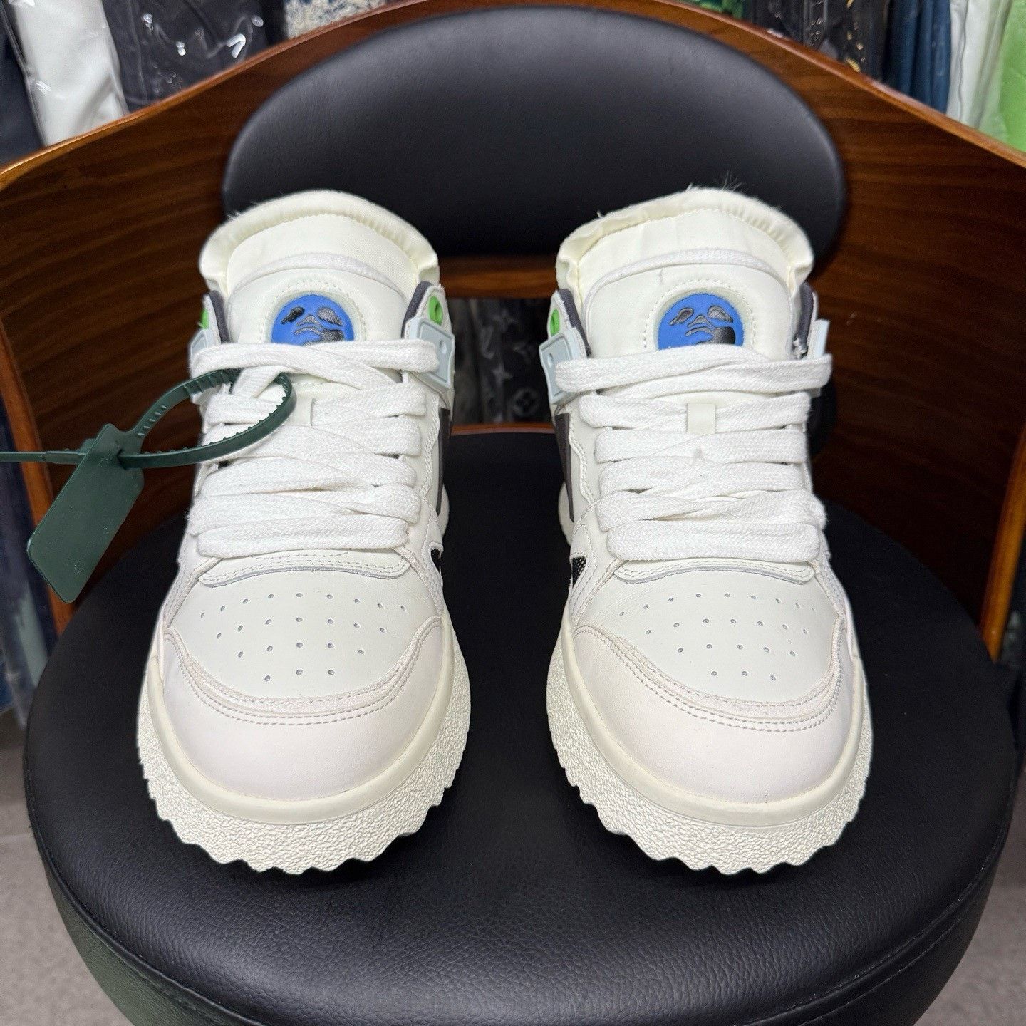 Off-White Off-White White Lowtop Sneakers 42 Men Size US 9 / EU 42 - 2 Thumbnail
