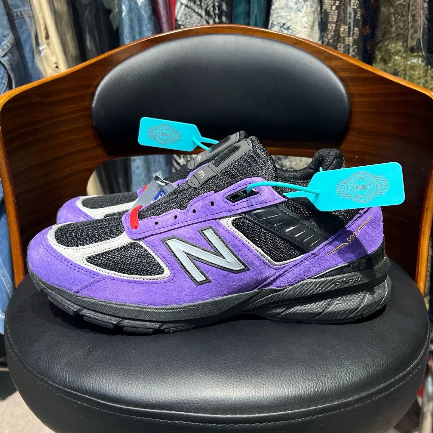 New Balance New Balance Limited Purple Lowtop Sneakers 44.5 Men Size US 11 / EU 44 - 4 Thumbnail