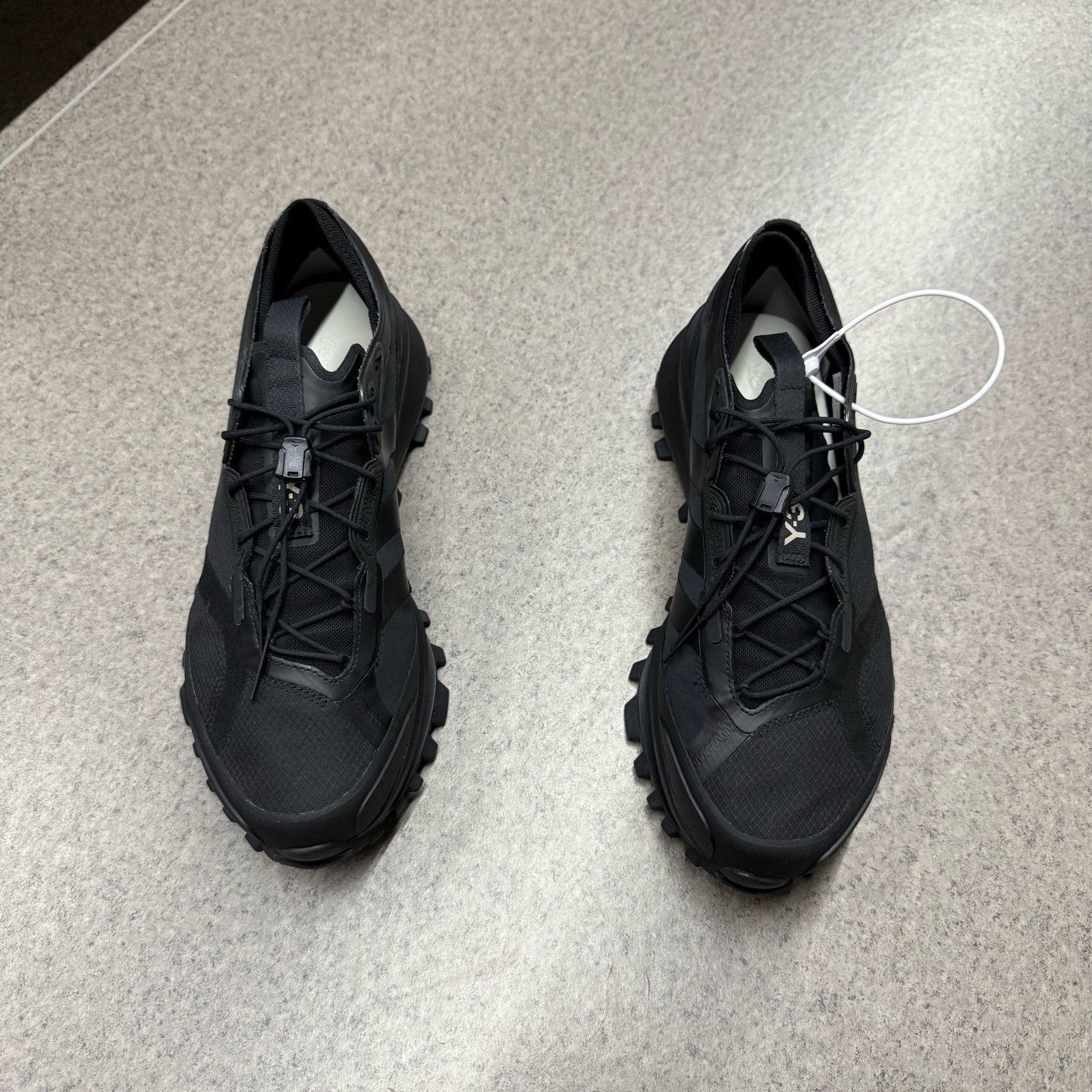 Y-3 Y-3 Techwear Black Lowtop Sneakers S Men Size US 10 / EU 43 - 5 Thumbnail