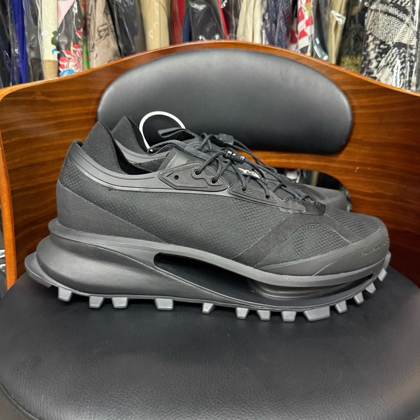 Y-3 Y-3 Techwear Black Lowtop Sneakers S Men Size US 10 / EU 43 - 4 Thumbnail