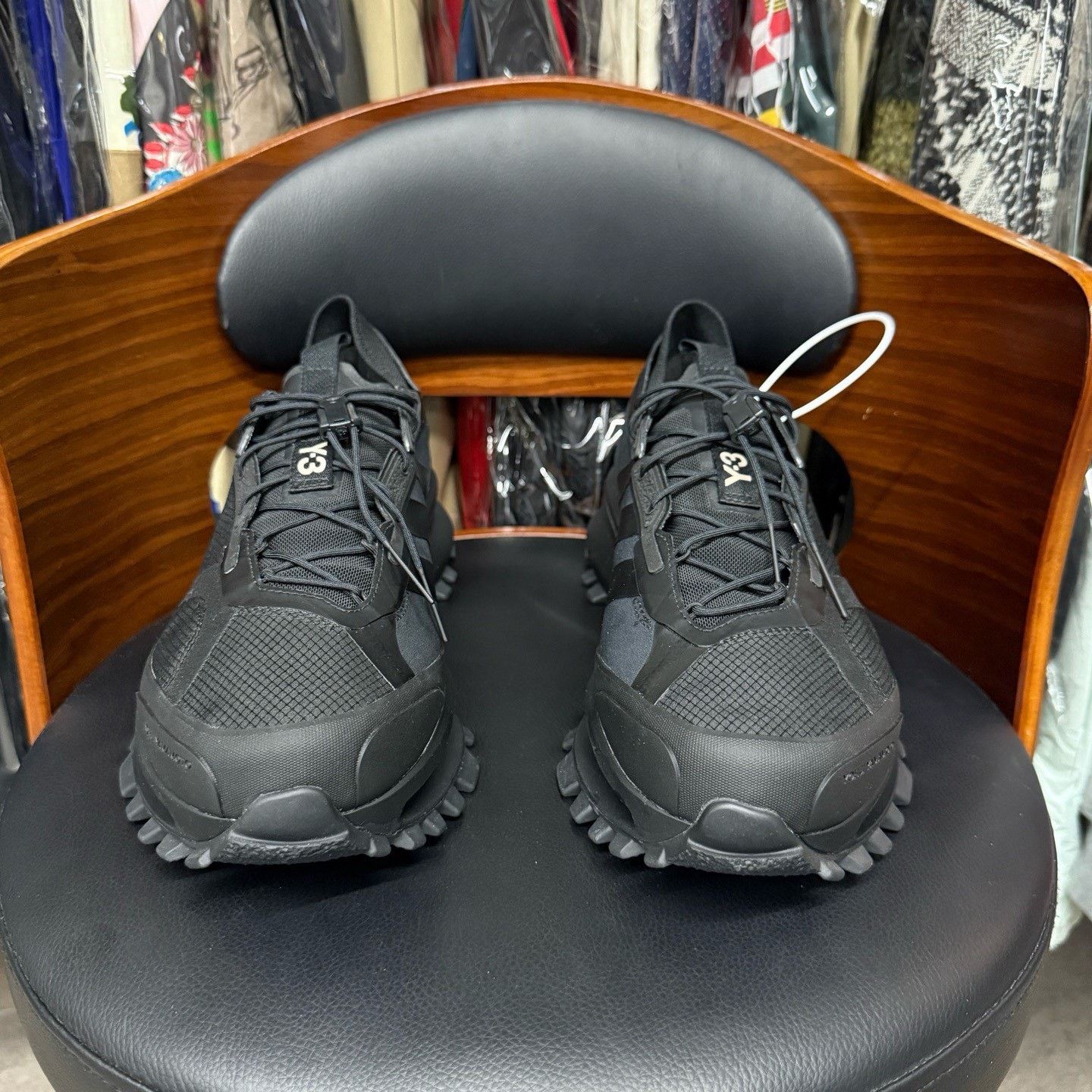 Y-3 Y-3 Techwear Black Lowtop Sneakers S Men Size US 10 / EU 43 - 2 Thumbnail