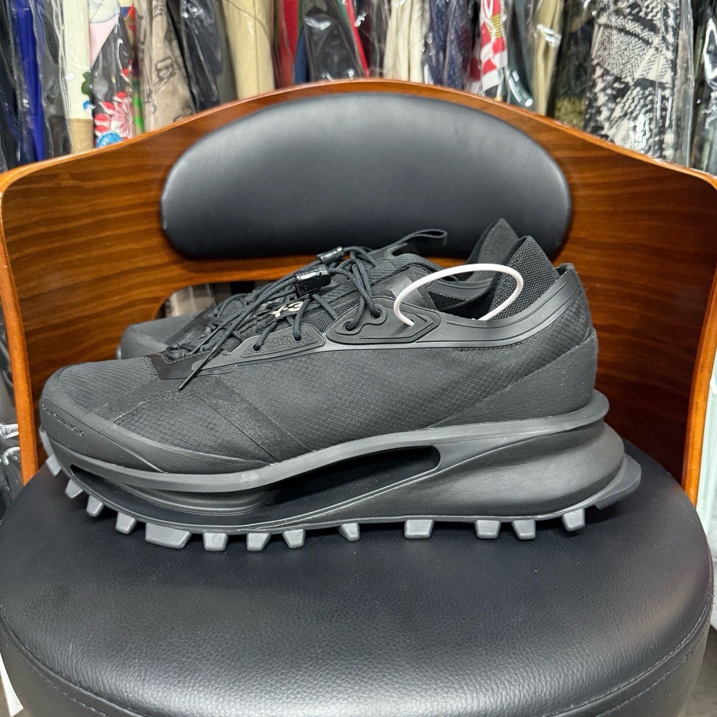 Y-3 Y-3 Techwear Black Lowtop Sneakers S Men Size US 10 / EU 43 - 6 Thumbnail