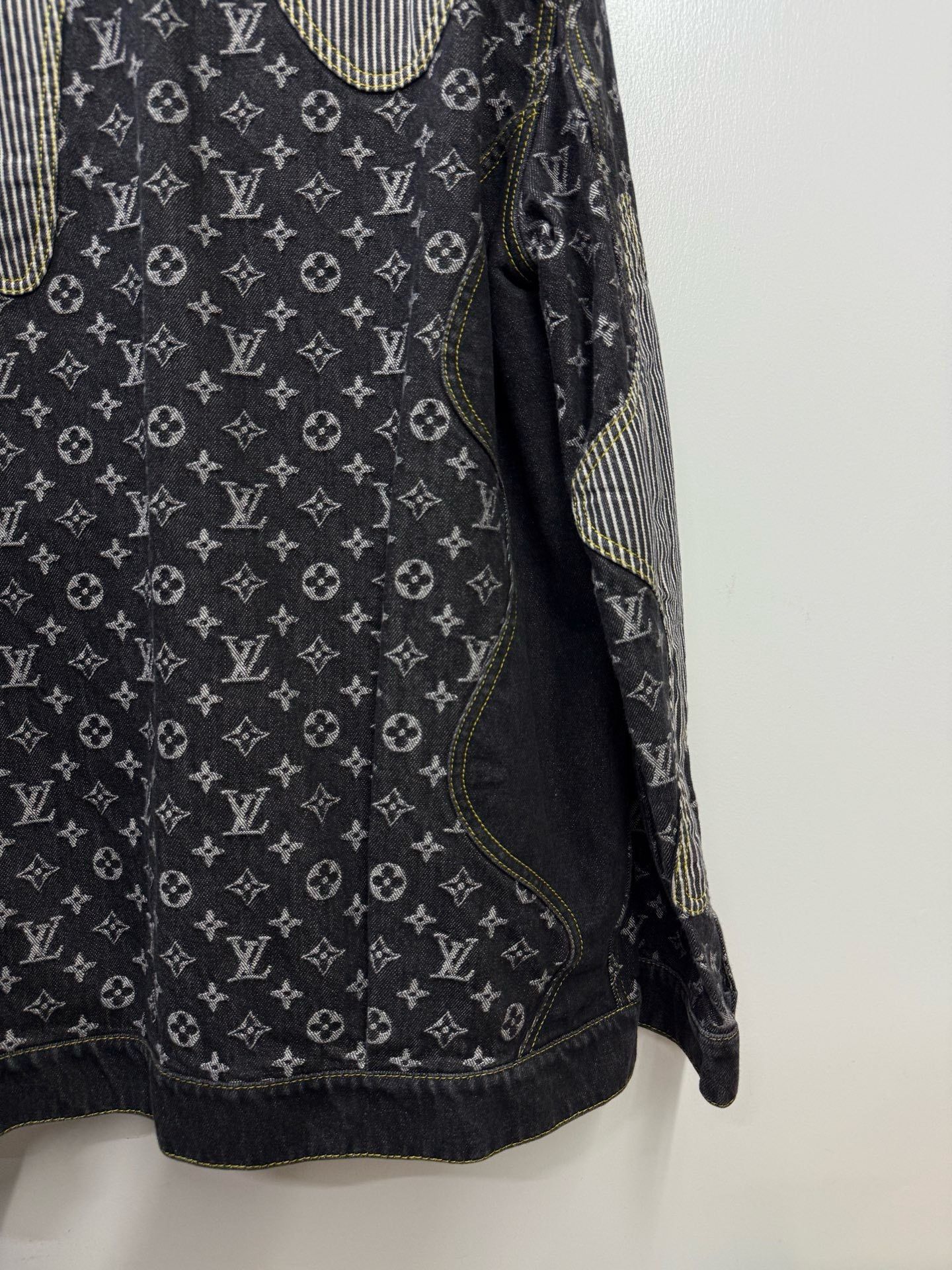 Louis Vuitton Louis Vuitton Light Jacket 56 Men Size US XXL / EU 58 / 5 - 5 Thumbnail