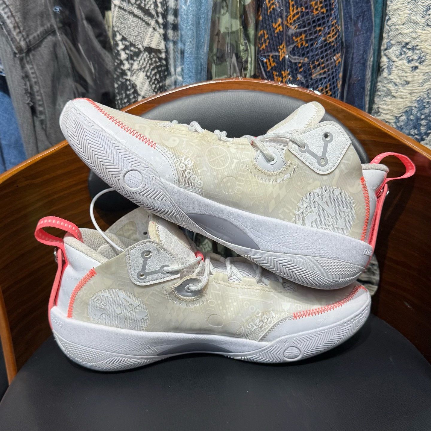 Li-Ning Li-Ning White Lowtop Sneakers 44 Men Size US 10.5 / EU 43-44 - 7 Thumbnail