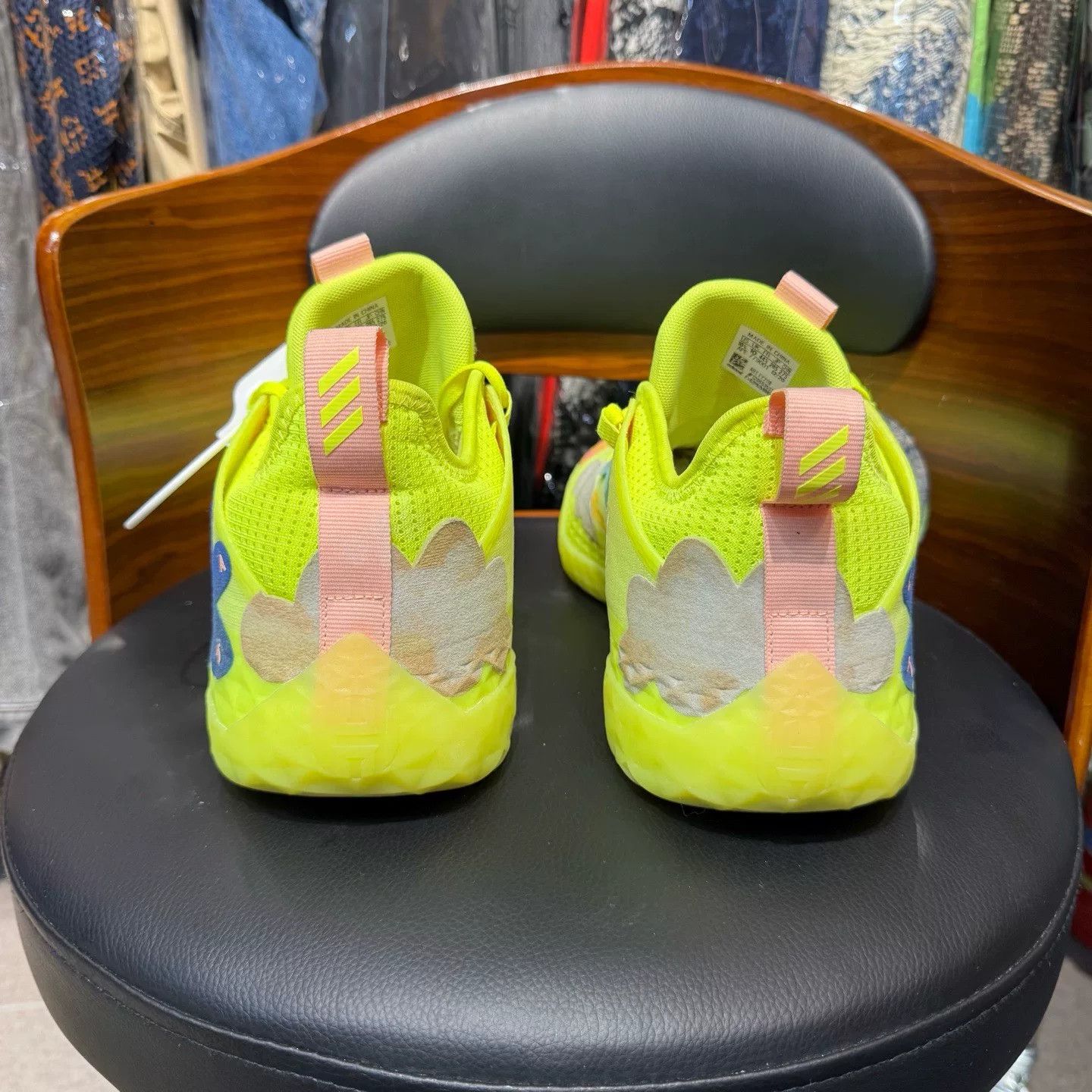 Adidas Adidas Glow Yellow Lowtop Sneakers 44.5 Men Size US 11 / EU 44 - 3 Thumbnail