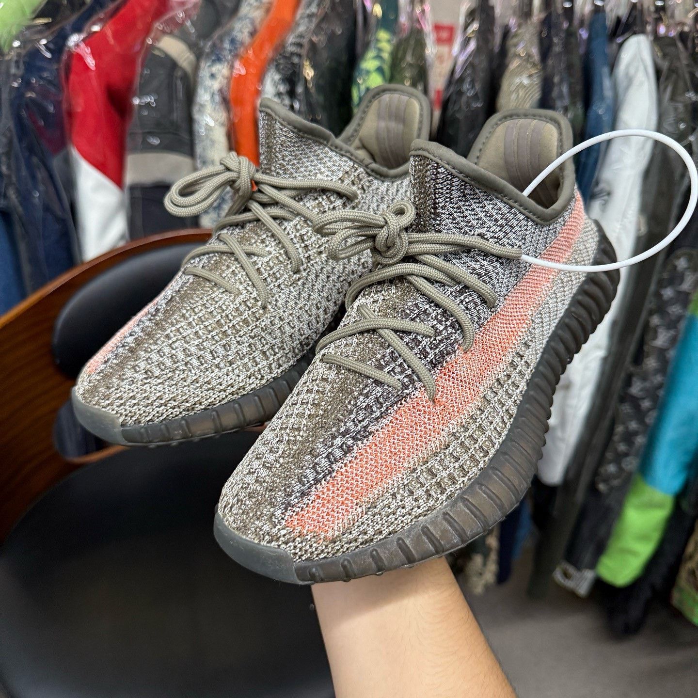 Adidas Adidas YEEZY350 Gray Lowtop Sneakers 40 Men Size US 7.5 / EU 40-41 - 5 Thumbnail