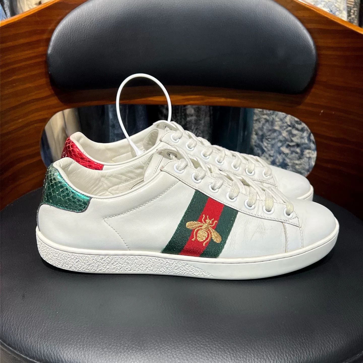 Gucci Gucci White Lowtop Sneakers 37 Women Size US 6.5 / IT 36.5 - 6 Thumbnail