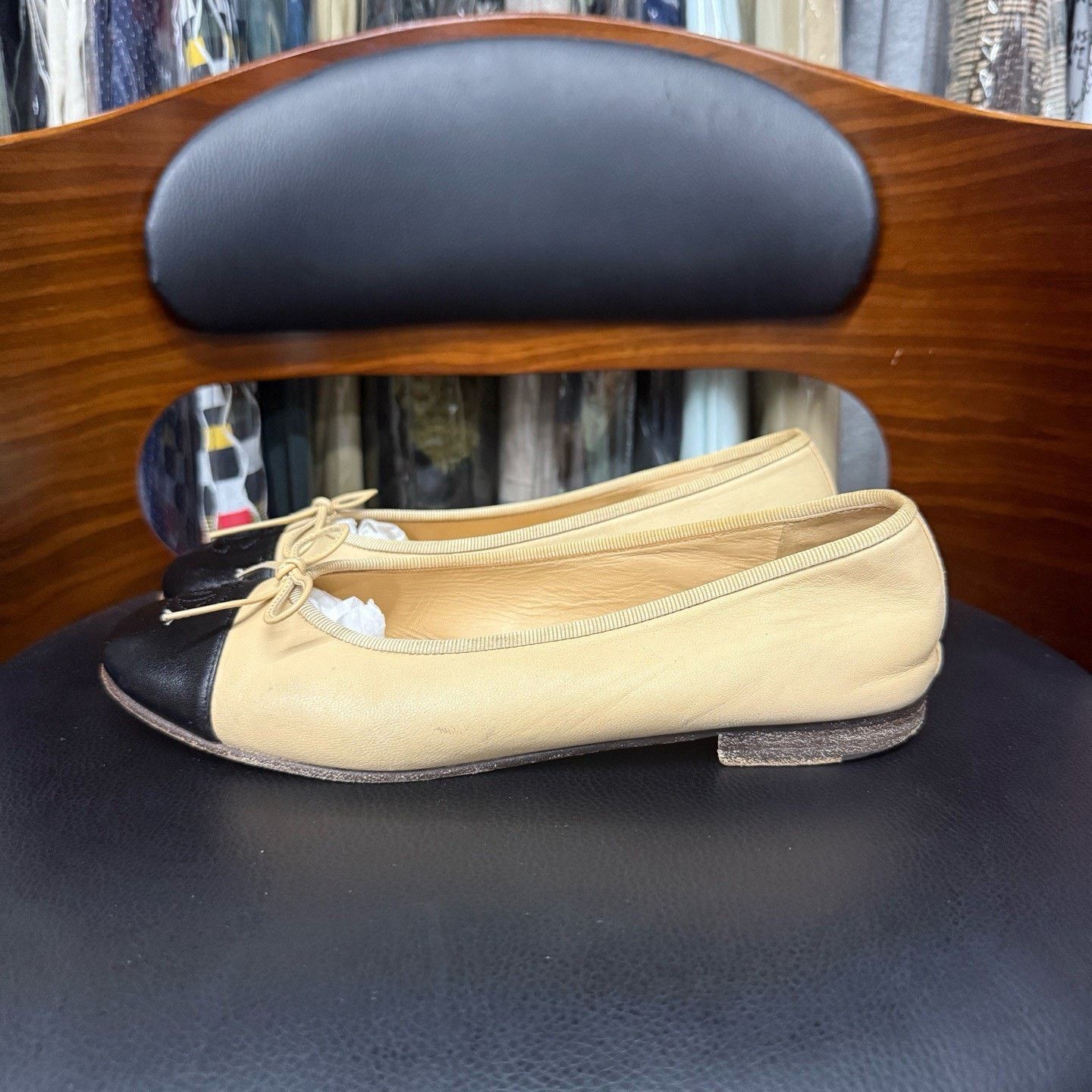 Chanel Chanel Leather Lowtop Sneakers 37 Women Size US 6.5 / IT 36.5 - 5 Thumbnail