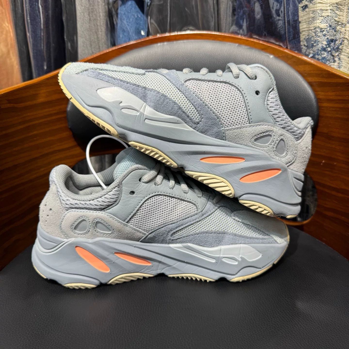 Adidas Adidas YEEZY700 Gray Lowtop Sneakers 38 Men Size US 6 / EU 39 - 7 Thumbnail