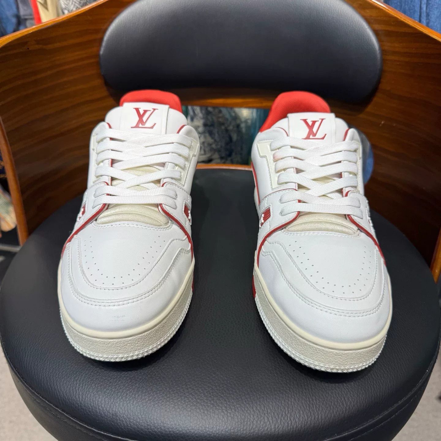 Louis Vuitton Louis Vuitton Training Red Lowtop Sneakers 42.5 Men Size US 9.5 / EU 42-43 - 2 Thumbnail