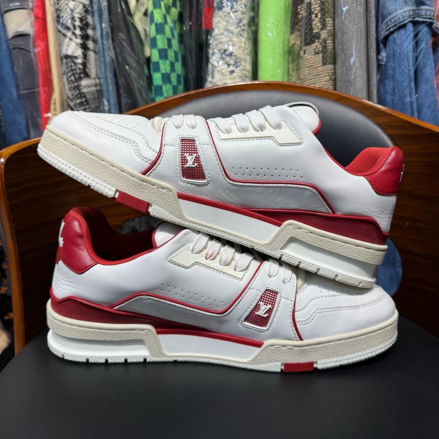 Louis Vuitton Louis Vuitton Training Red Lowtop Sneakers 42.5 Men Size US 9.5 / EU 42-43 - 7 Thumbnail