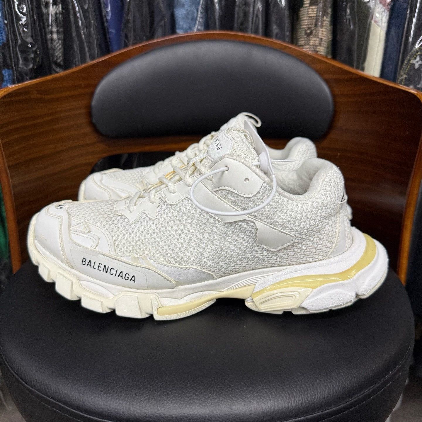 Balenciaga Balenciaga Nylon White Lowtop Sneakers 42 Men Size US 9 / EU 42 - 6 Thumbnail