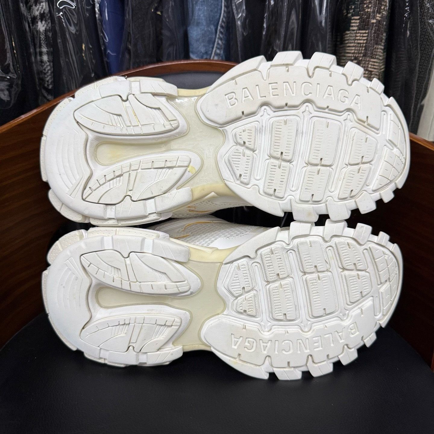 Balenciaga Balenciaga Nylon White Lowtop Sneakers 42 Men Size US 9 / EU 42 - 9 Thumbnail