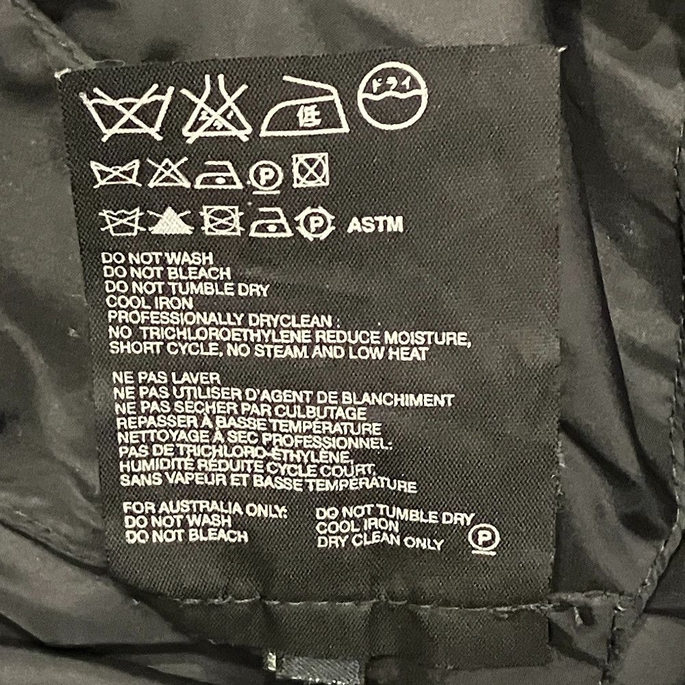 Prada Prada Prada Packable Hooded Raincoat Textile Outerwear DUTY FREE for USA Size ONE SIZE - 9 Thumbnail