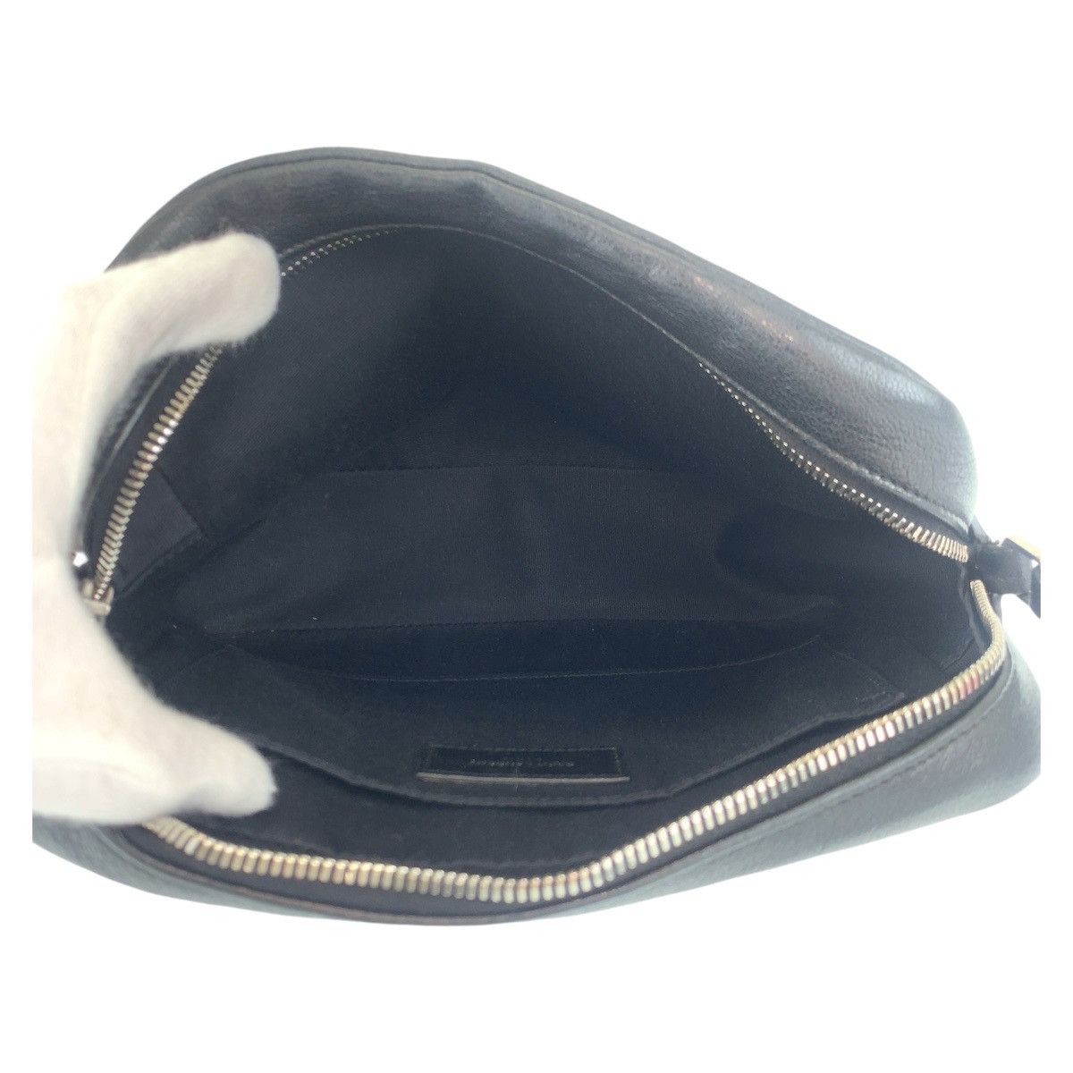 Yves Saint Laurent Yves Saint Laurent Saint Laurent Paris Leather Shoulder Bag Leather Crossbody Bag DUTY FREE for USA Size ONE SIZE - 3 Thumbnail