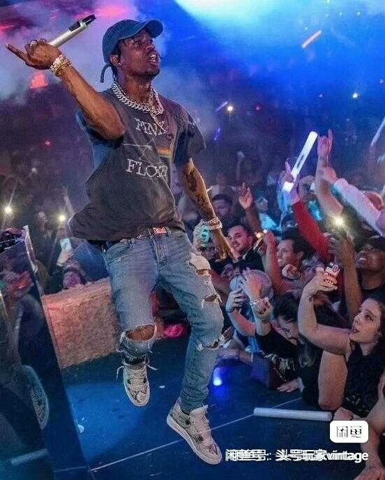 Travis Scott Travis Scott Pink Floyd Dark Side Vintage T Size US M / EU 48-50 / 2 - 4 Thumbnail