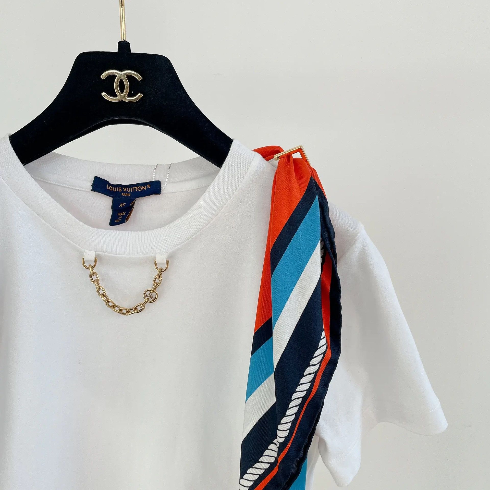 Louis Vuitton Louis Vuitton Scarf T-Shirt XS Size XS / US 0-2 / IT 36-38 - 4 Thumbnail