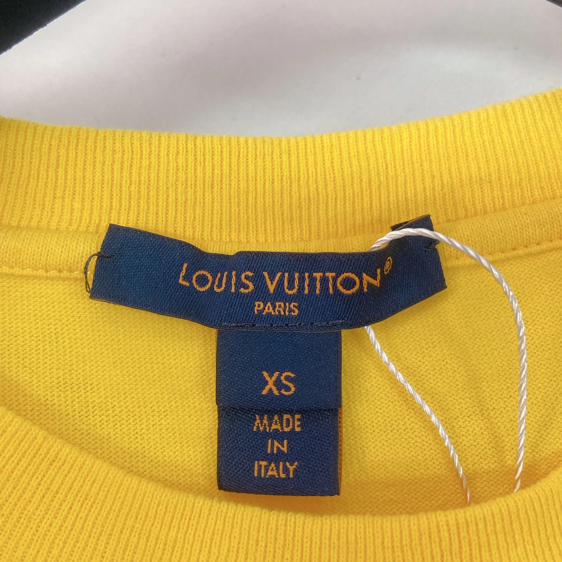 Louis Vuitton Louis Vuitton Yellow Short T-shirt XS Size XS / US 0-2 / IT 36-38 - 6 Thumbnail