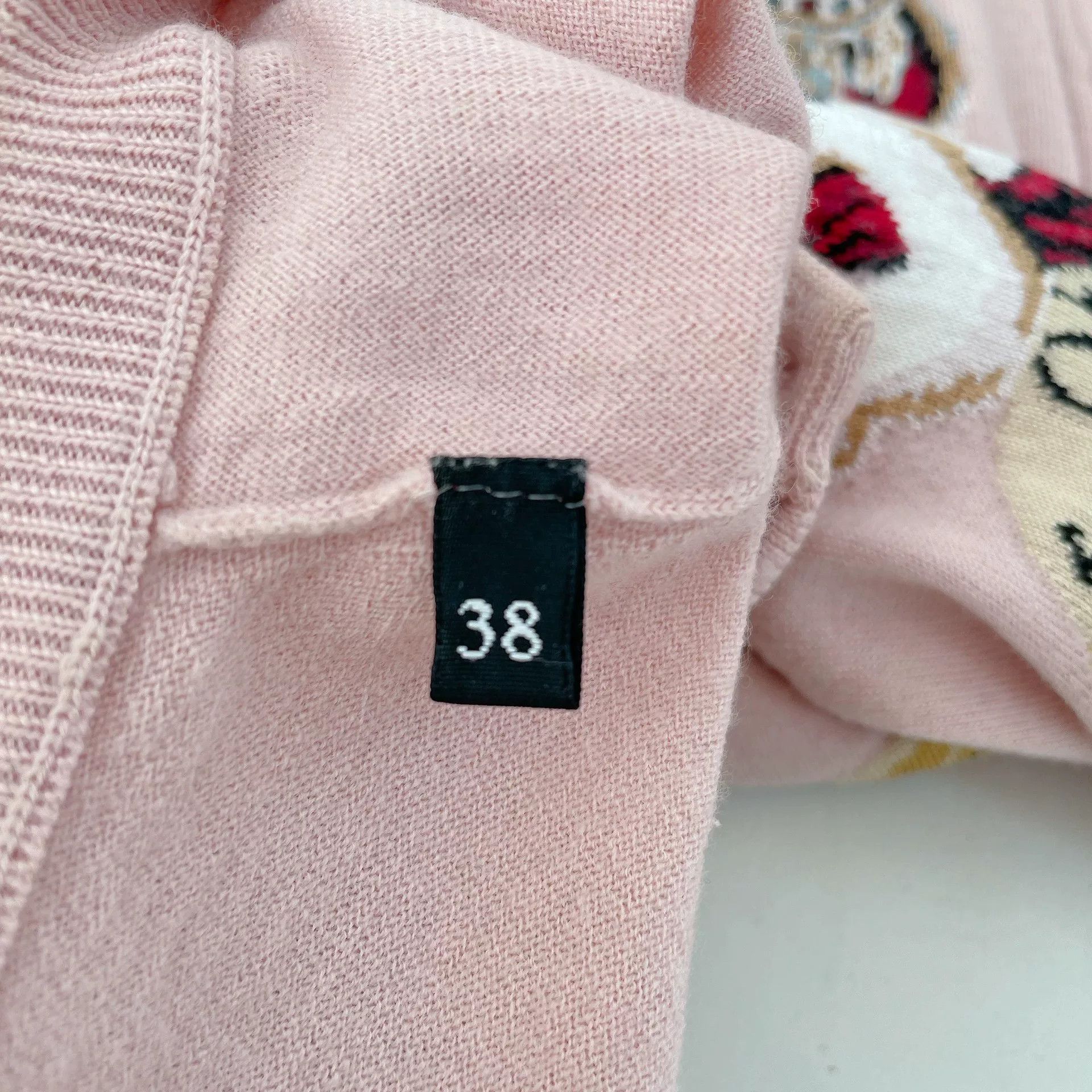 Dolce & Gabbana Dolce&Gabbana Pink Embroidered Top Size S / US 4 / IT 40 - 6 Thumbnail