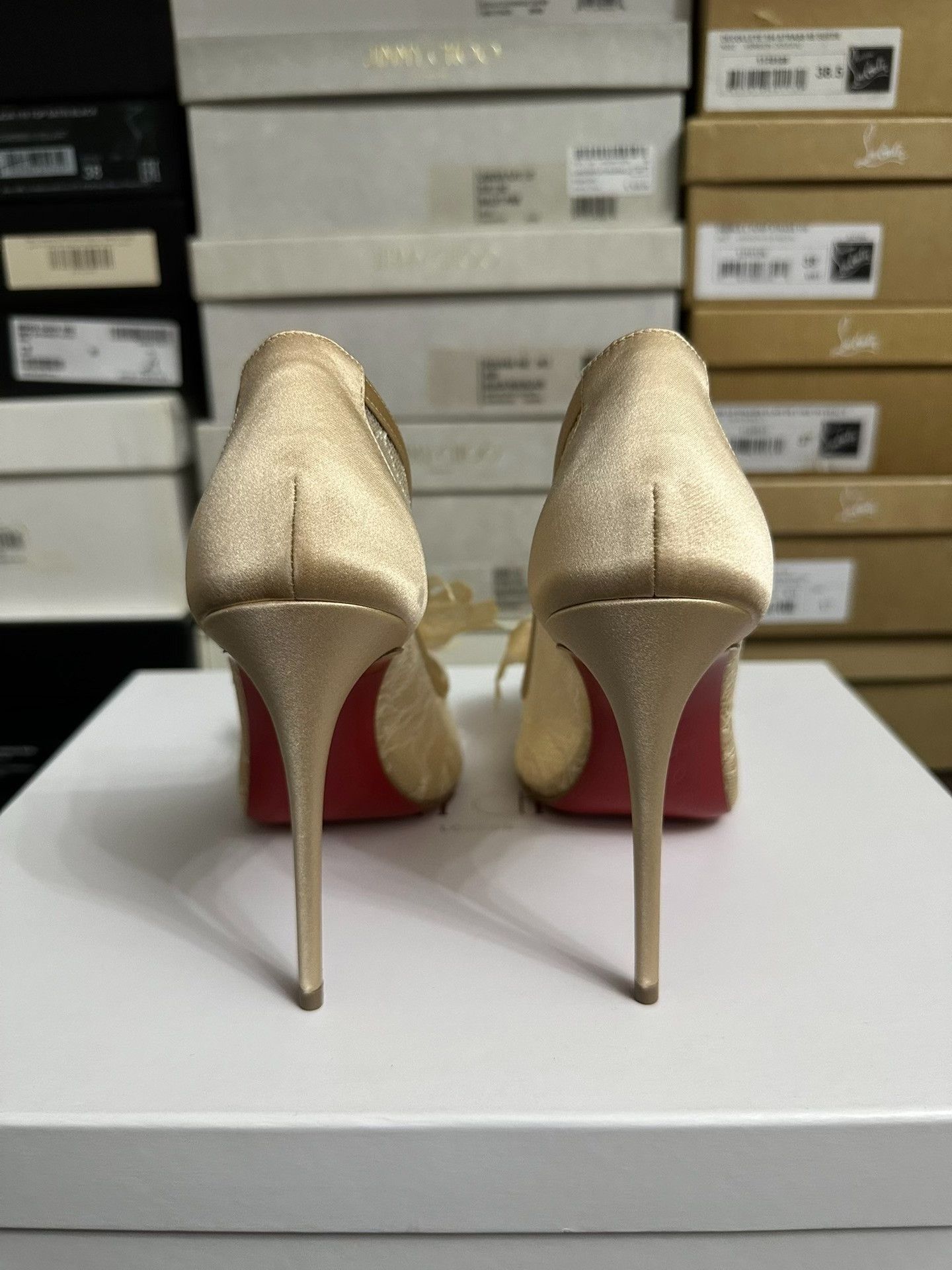 Christian Louboutin Christian Louboutin Lace Flower Heels Size US 7 / IT 37 - 3 Thumbnail