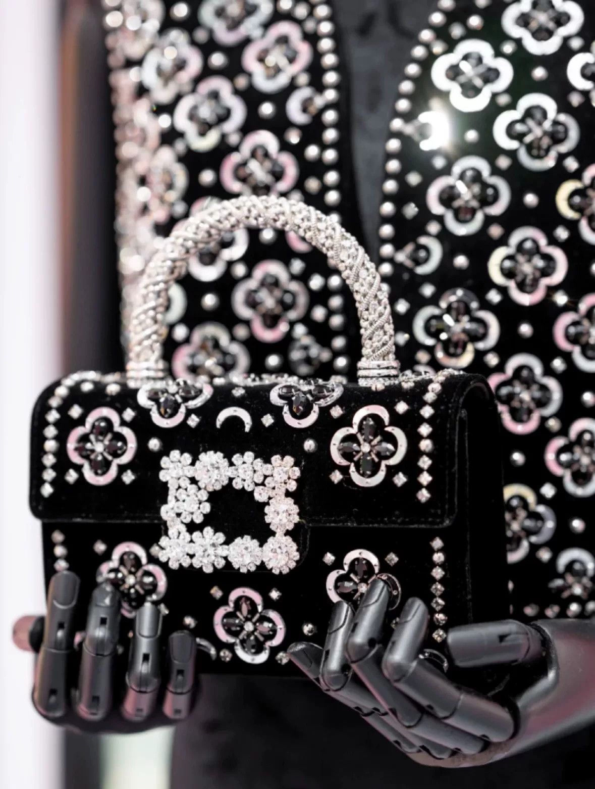 Roger Vivier Roger Vivier 2024 Embellished Velvet Handbag Size ONE SIZE - 3 Thumbnail