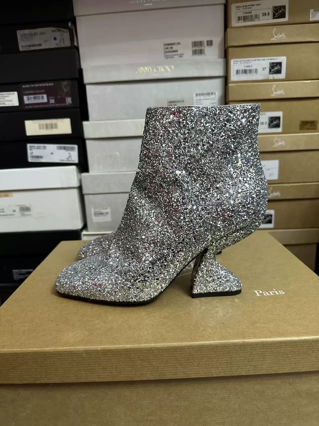 Salvatore Ferragamo Ferragamo Silver Sequined High-Heel Short Boots Size US 7 / IT 37 - 3 Thumbnail