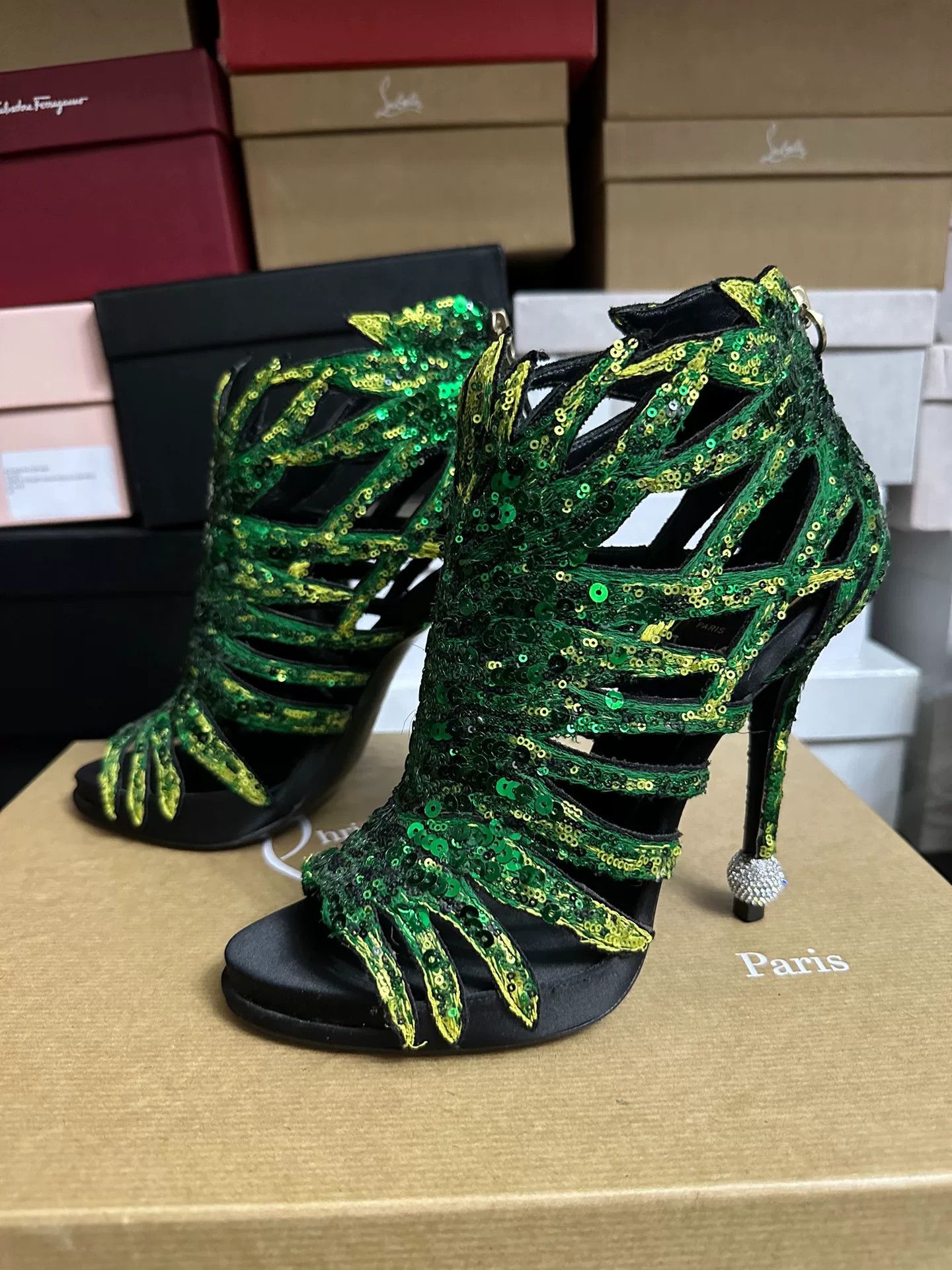 Roger Vivier Roger Vivier Limited Edition Heels Size 37 Size US 6 / IT 36 - 2 Thumbnail