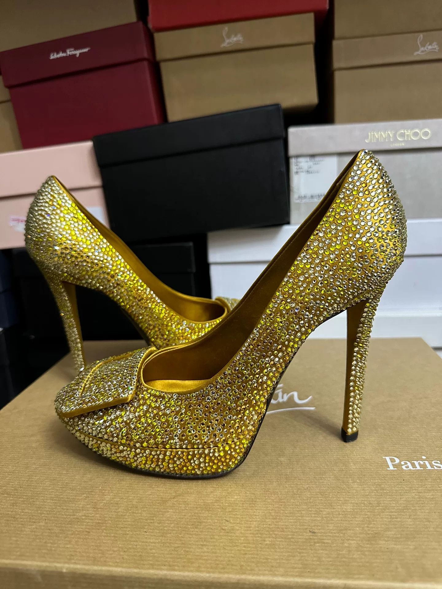 Roger Vivier Roger Vivier RV Crystal Diamond Shoes Size US 6.5 / IT 36.5 - 2 Thumbnail