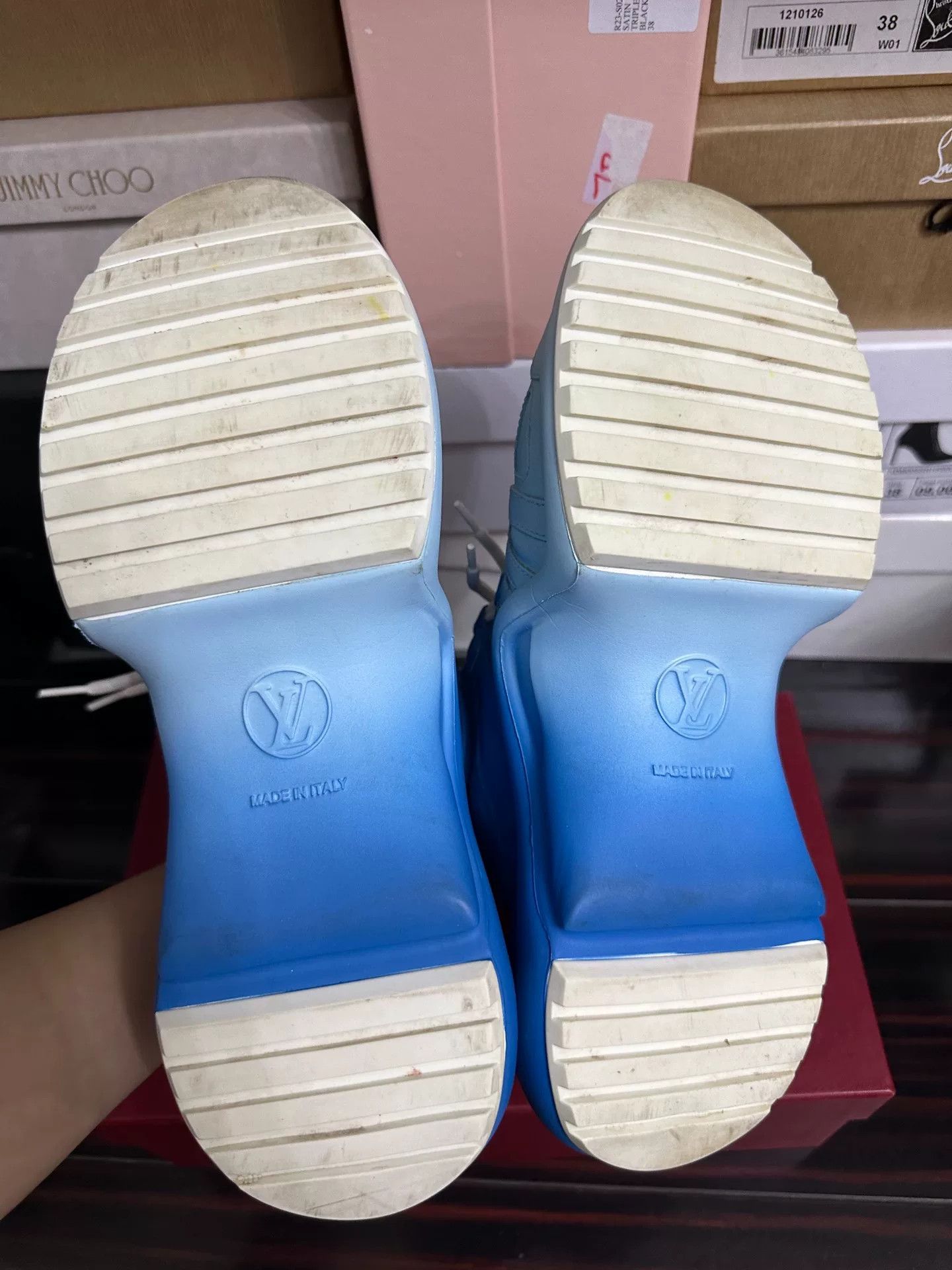 Louis Vuitton LV Gradient Dad Shoes Size 38 Size US 7 / IT 37 - 7 Thumbnail