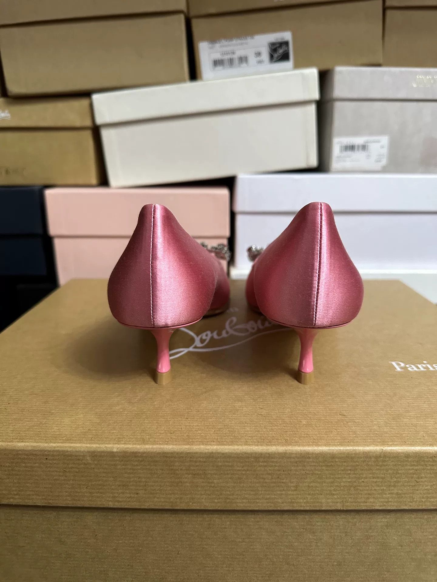 Roger Vivier Roger Vivier Pink Silk Crystal Pointed Heels Size US 7 / IT 37 - 4 Thumbnail