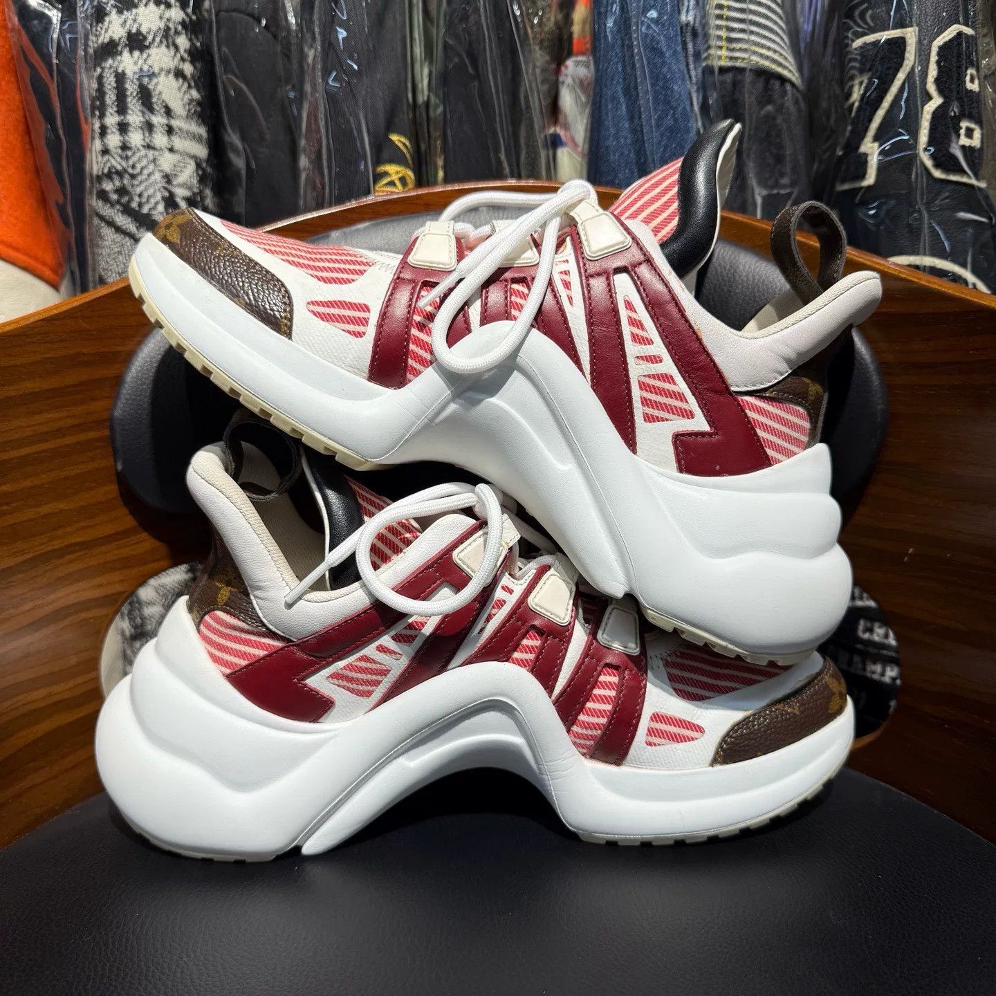Louis Vuitton Louis Vuitton Red Lowtop Sneakers 36 Women Size US 6 / IT 36 - 7 Thumbnail