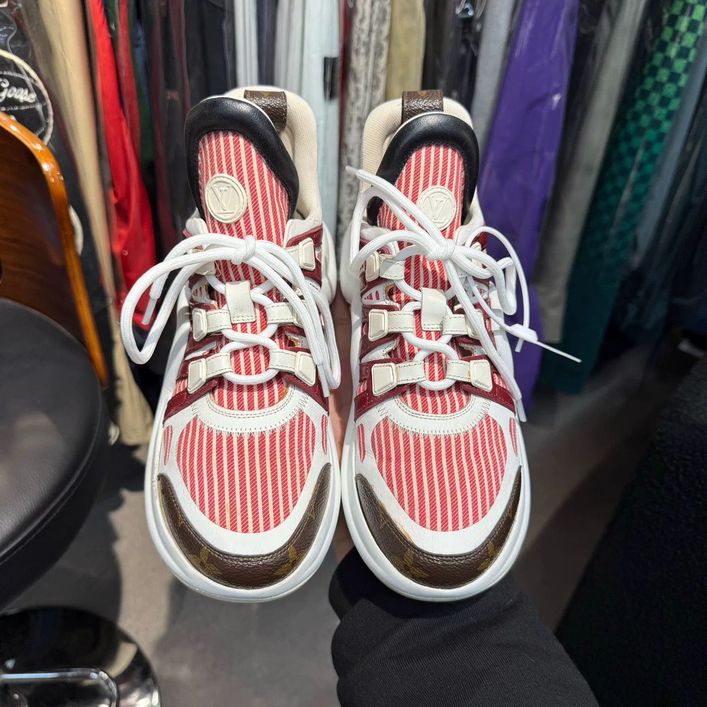 Louis Vuitton Louis Vuitton Red Lowtop Sneakers 36 Women Size US 6 / IT 36 - 5 Thumbnail